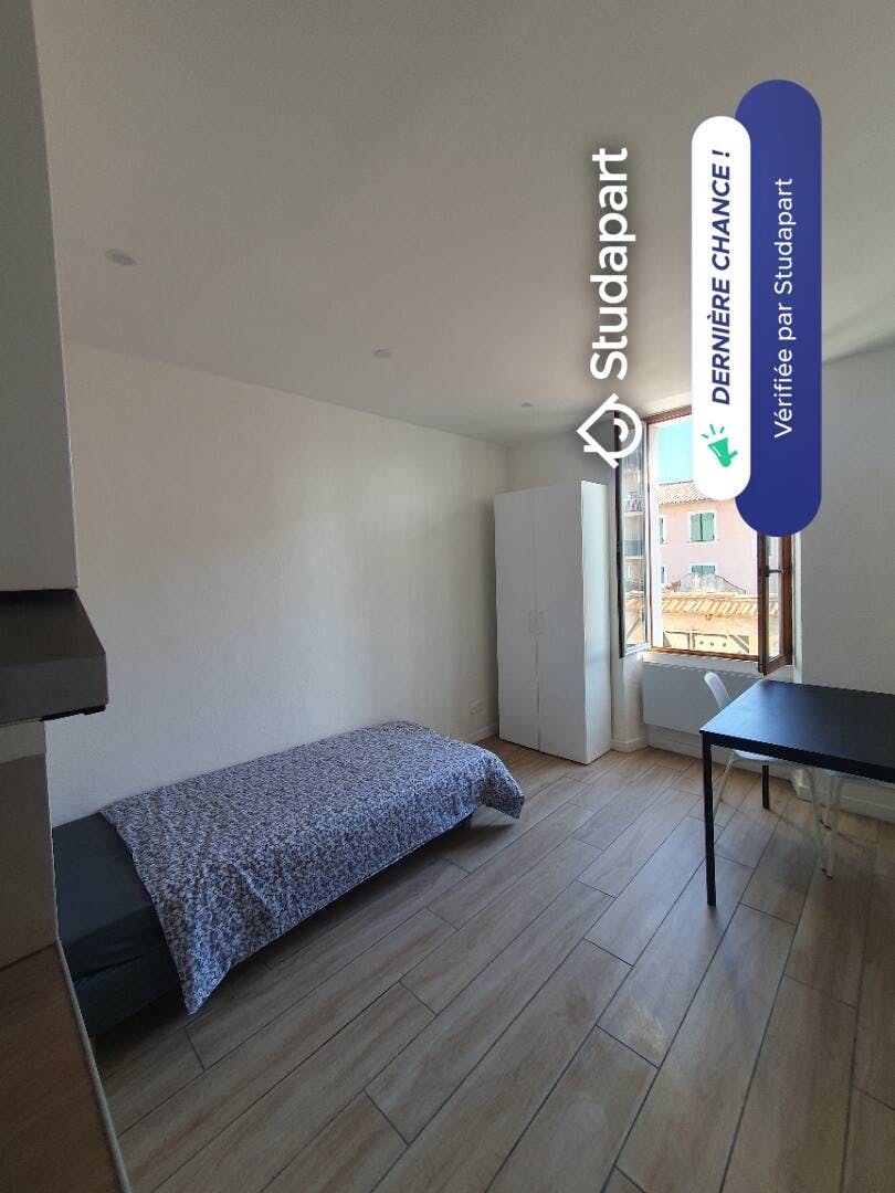 Maison à louer pour 500 €/mois à Vallauris, Rue Clément Bel
