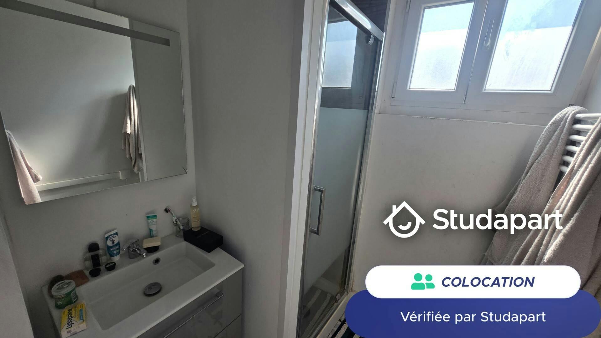 Private room for rent on Rue Laplace, Lille - Plus