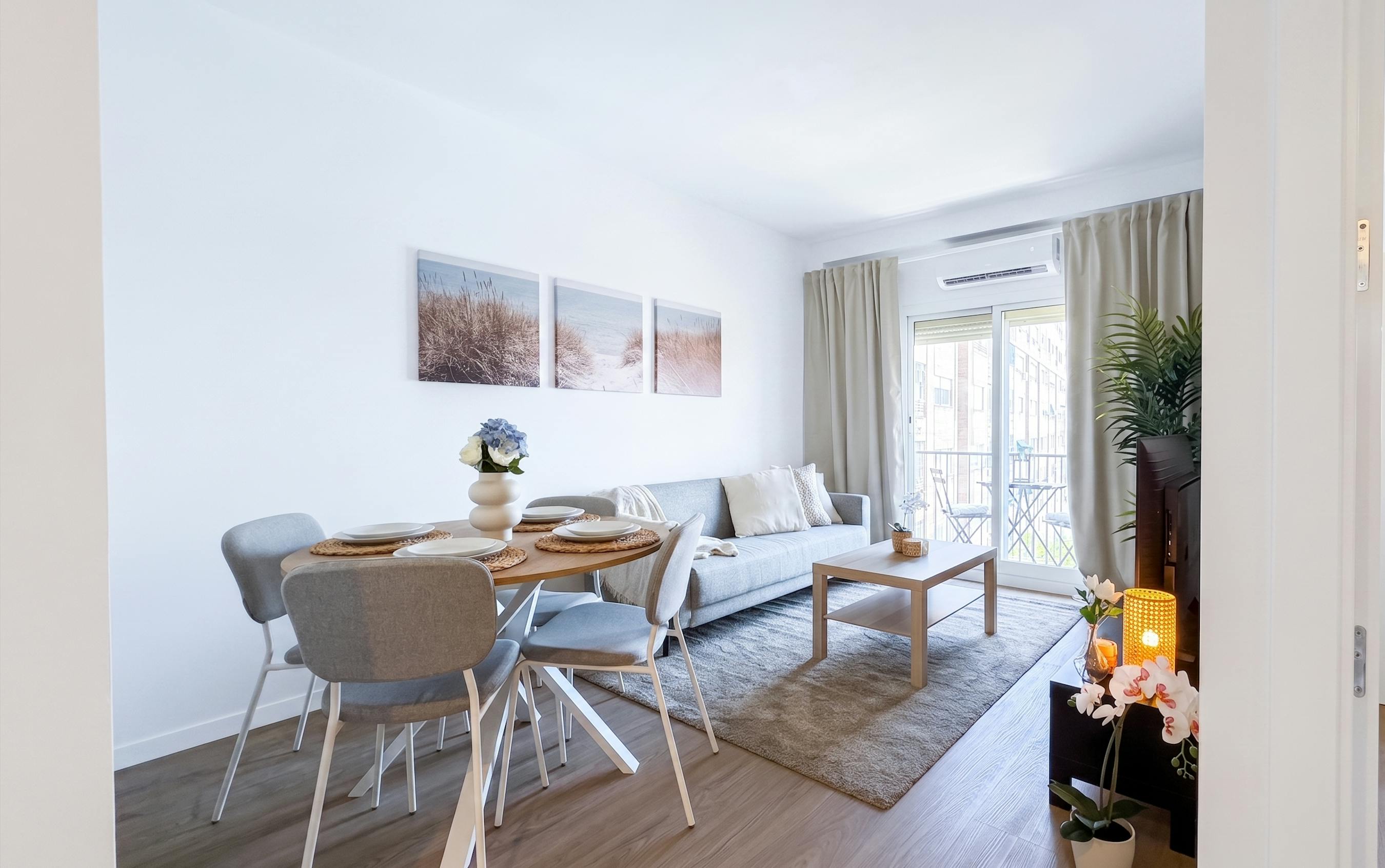 Apartment for rent for €1,500 per month in Valencia, Carrer de Pere Patrici Mey