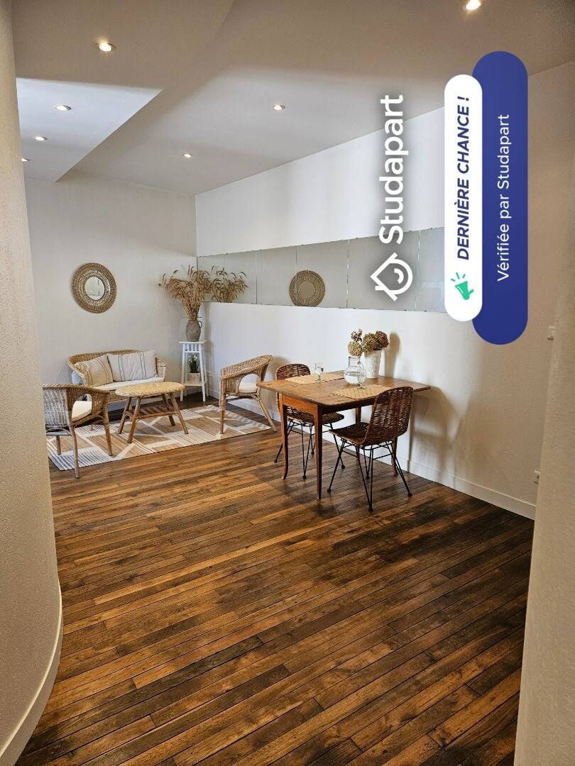 Appartement te huur voor € 1.100 per maand in Angers, Rue Bodinier