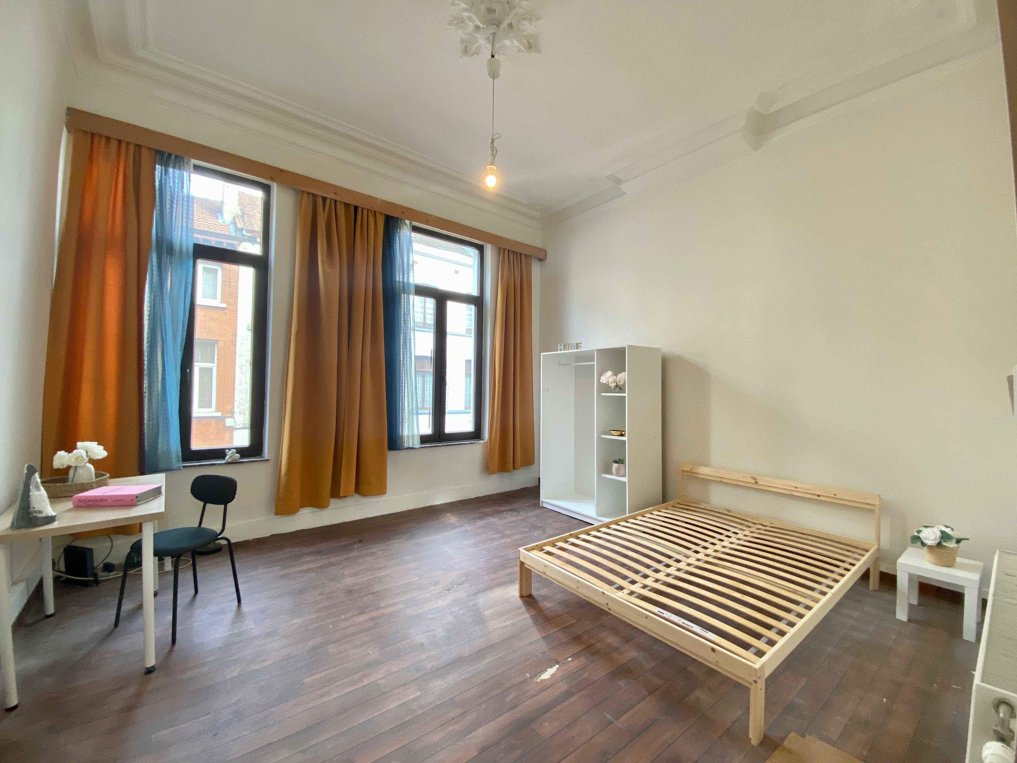 Private room in Rue de Robiano, Schaerbeek (1731813) room image 2