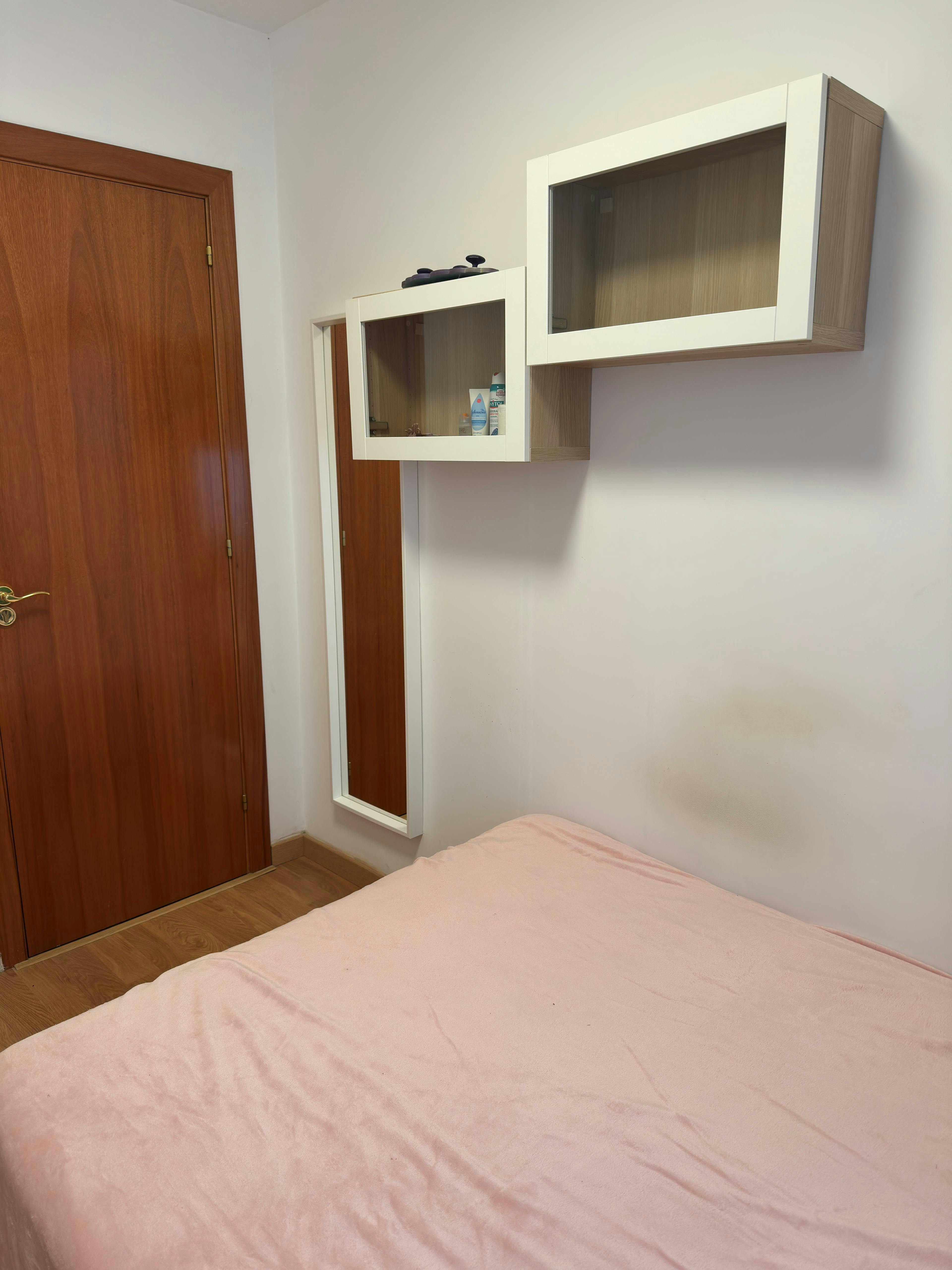 Chambre privée à louer pour 40 €/mois à Barcelona, Carrer de Bonsoms