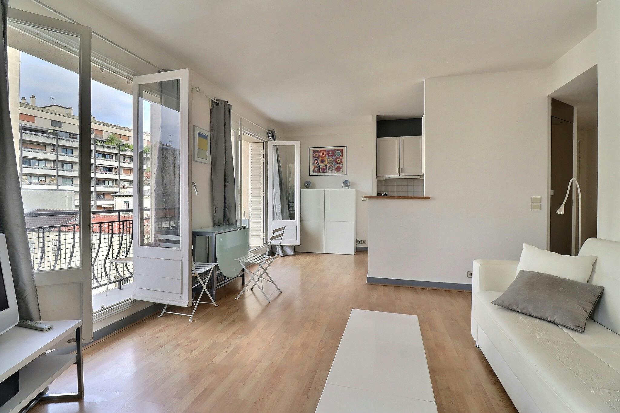 1-Bedroom Apartment in Rue Parent de Rosan, Paris (1731985) ROOM 3