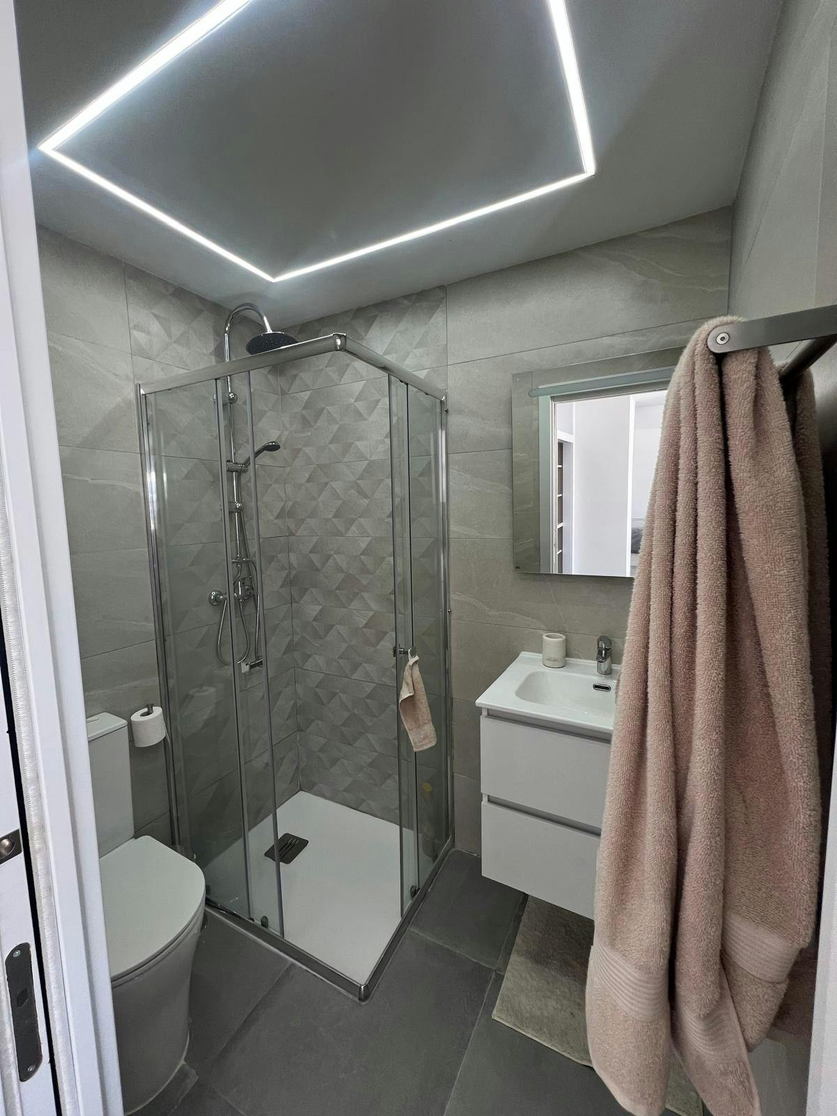 4-Bedroom Apartment in Calle Amalia Heredia, Málaga (1732073) ROOM 4