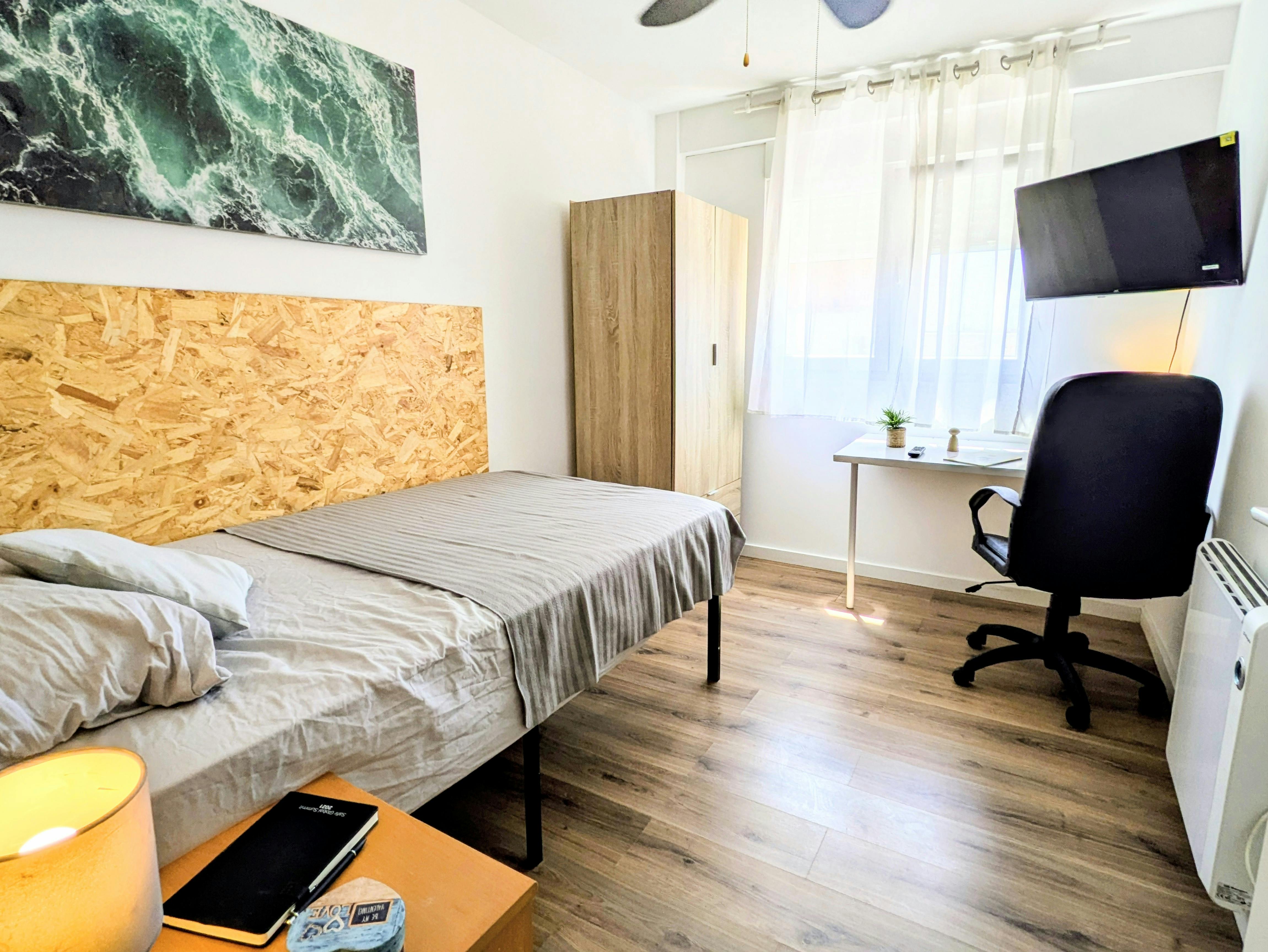 私人房间 正在以 €460 的月租出租，其位于 Alfara del Patriarca, Carrer de la Mare de Déu dels Dolors