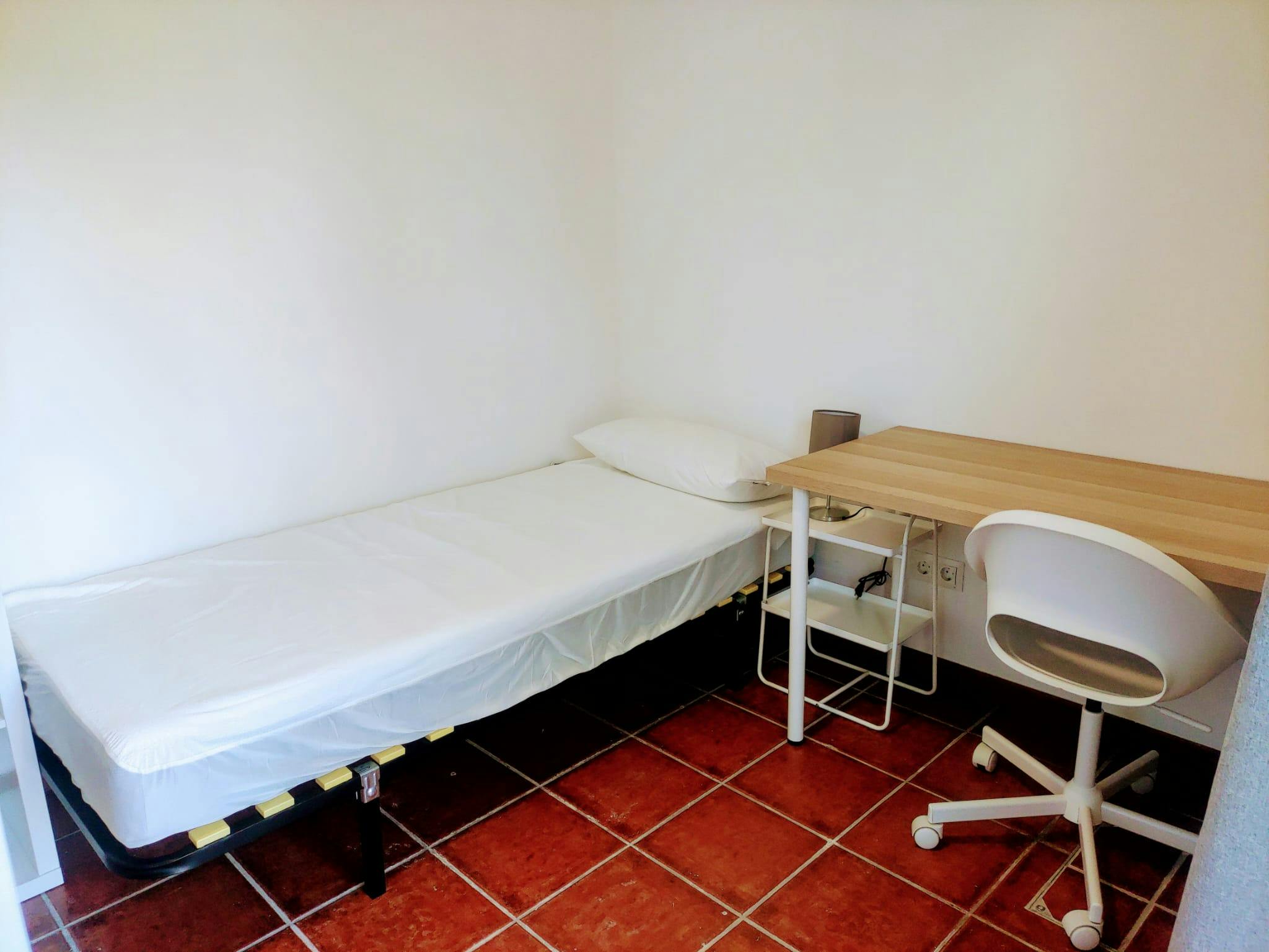 Habitación privada en alquiler por 495 € al mes en Cerdanyola del Vallès, Carrer d'Alonso Cano
