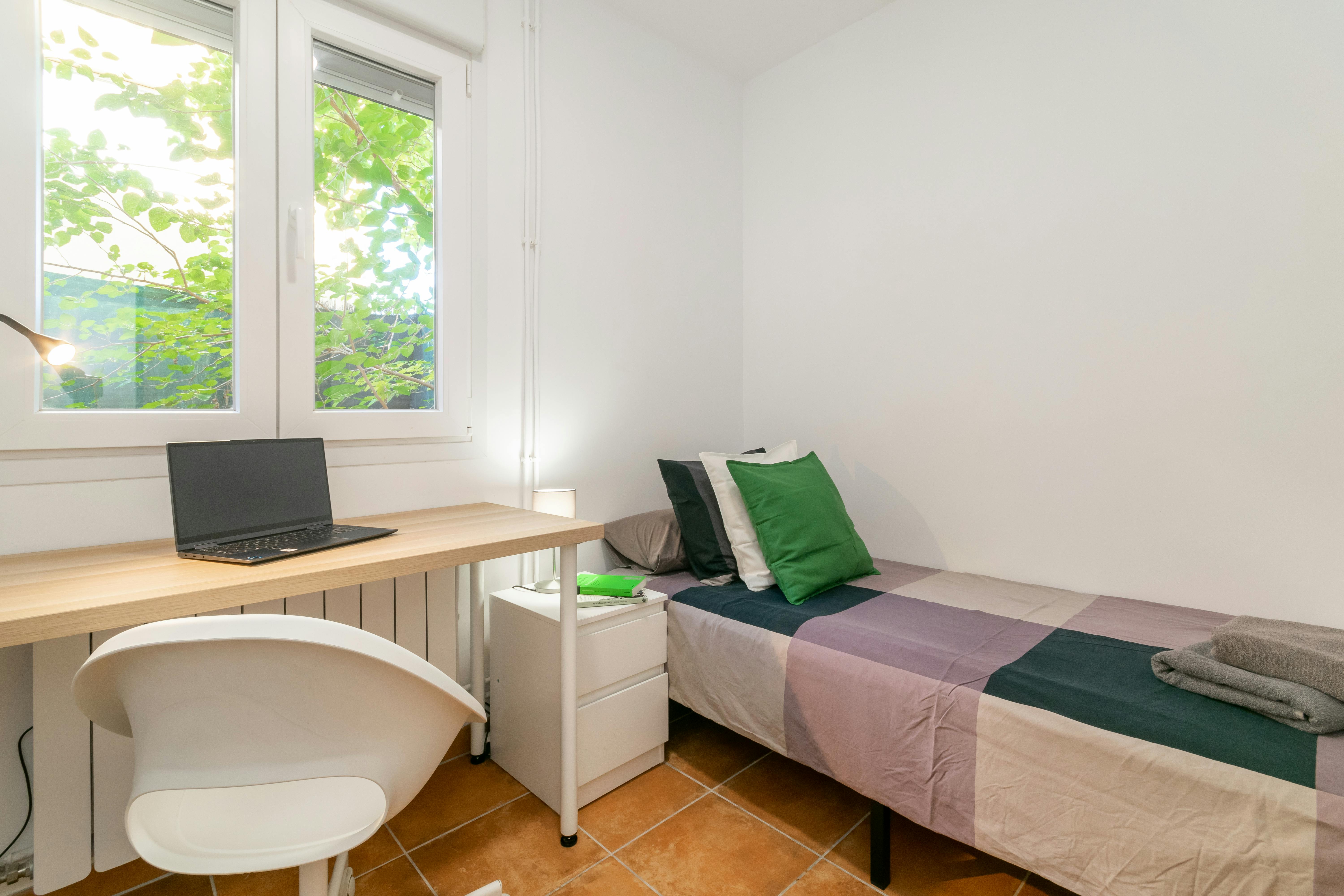 Habitación privada en alquiler por 495 € al mes en Cerdanyola del Vallès, Carrer d'Alonso Cano