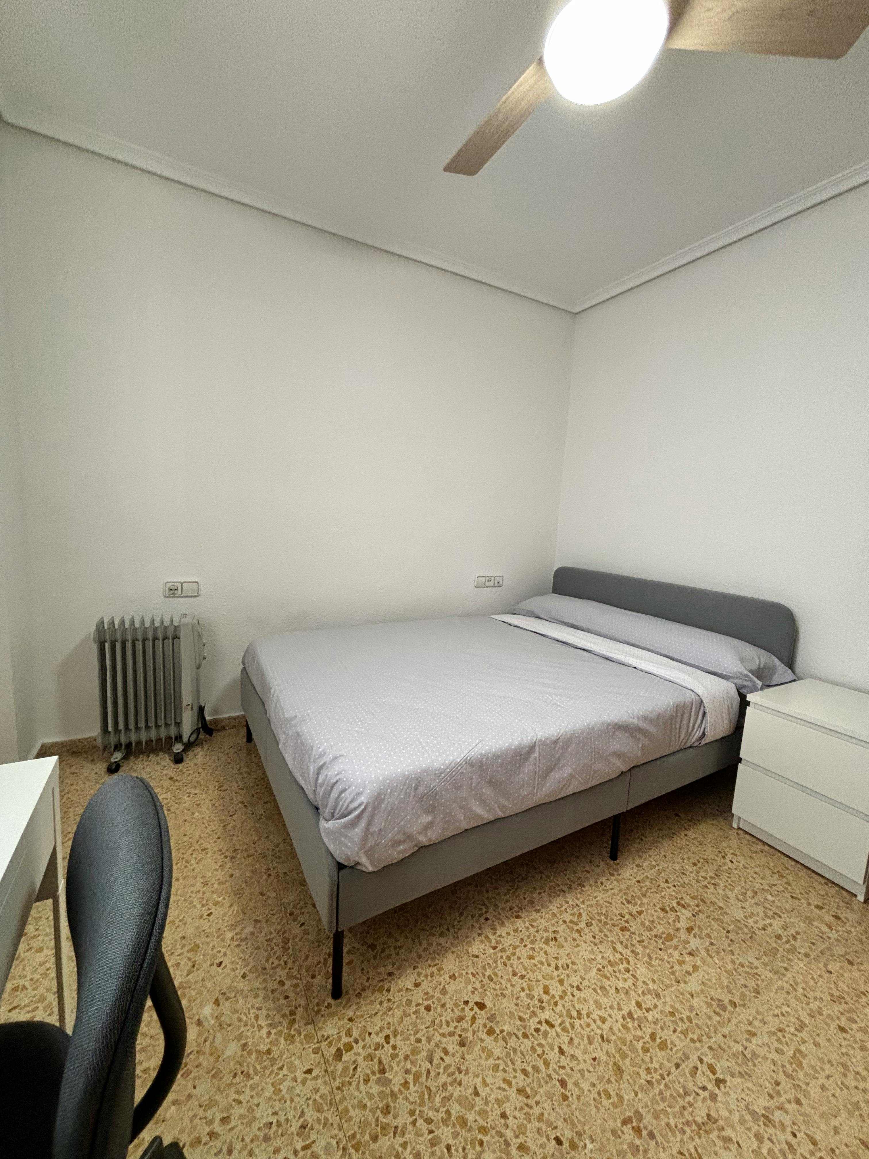 Private room in Carrer de Reig Genovés, Valencia (1732162) ROOM