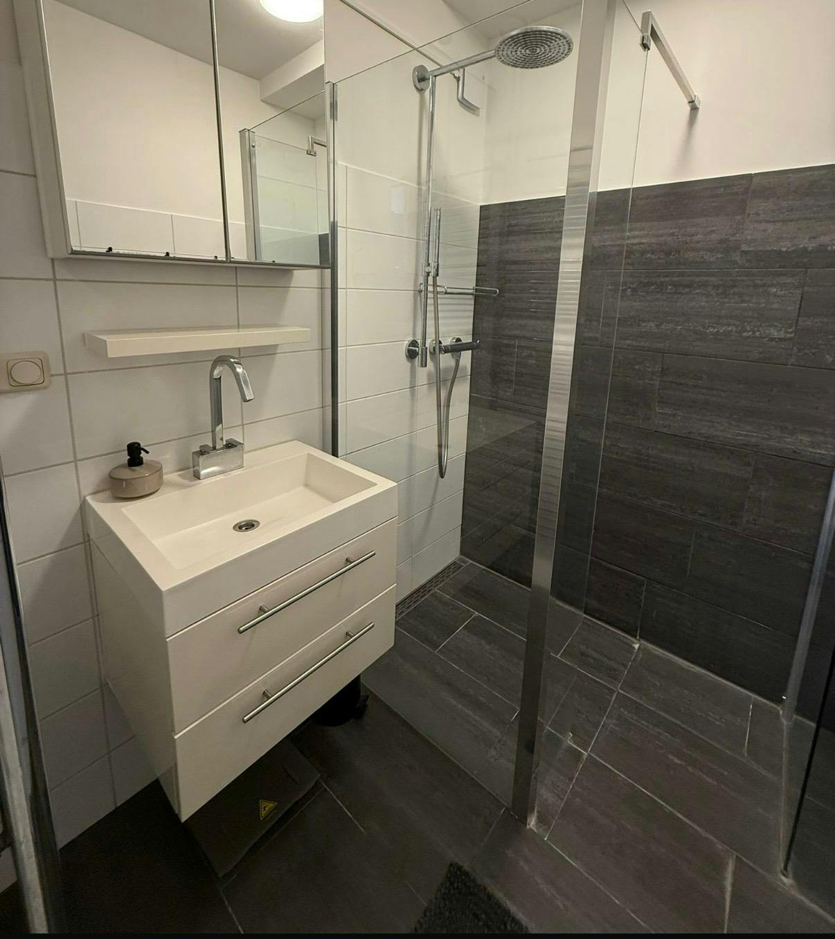 1-Bedroom Apartment in Hoofdweg, Amsterdam (1732188) room image 10
