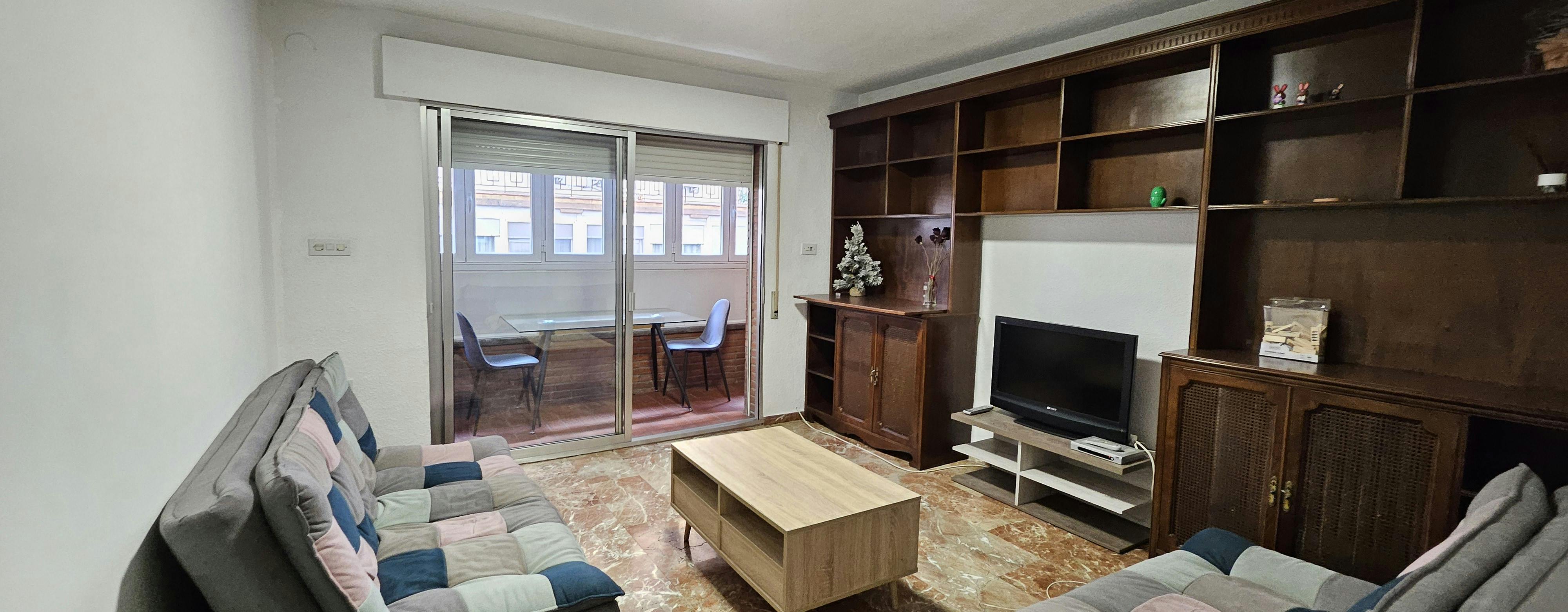 Privé kamer te huur voor € 350 per maand in Granada, Calle Pedro Antonio de Alarcón