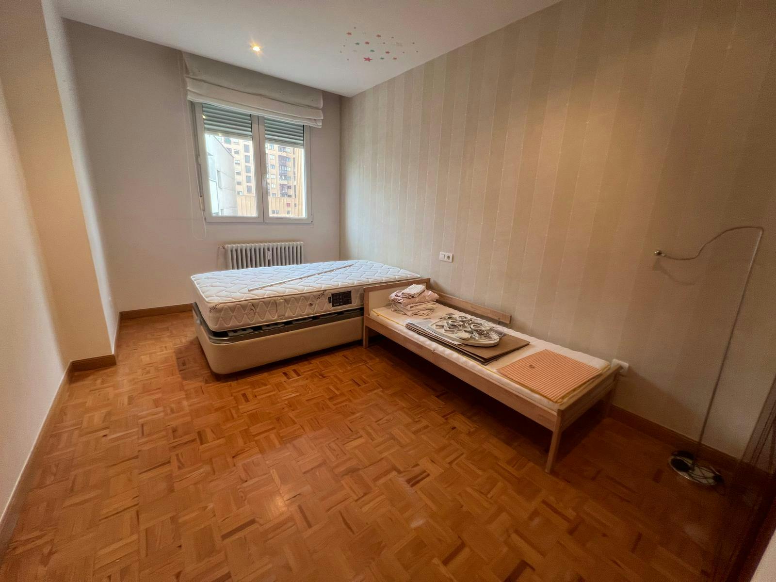 Private room for rent for €375 per month in Burgos, Avenida Cantabria