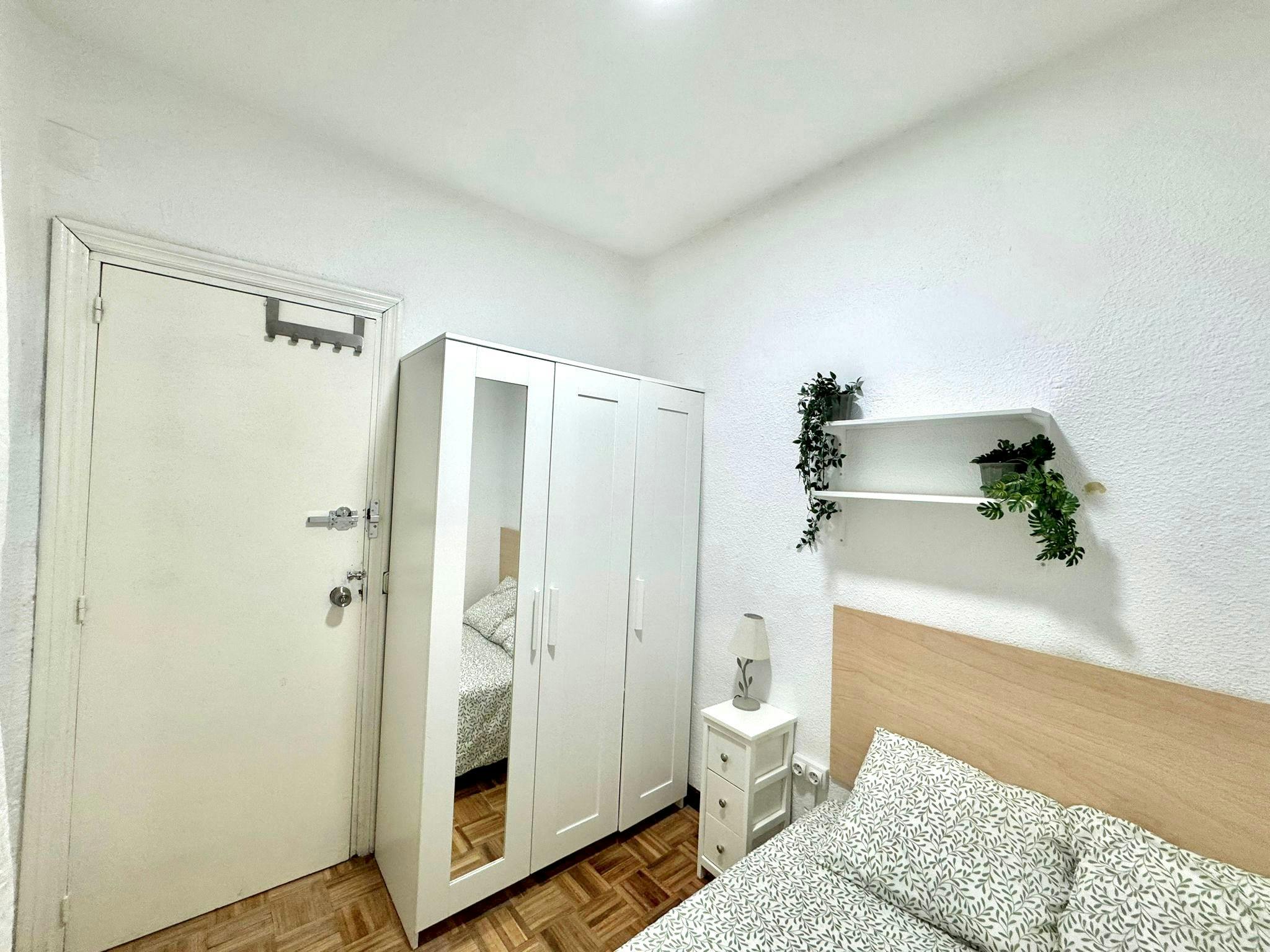 Private room in Calle del General Pardiñas, Madrid (1732250) ROOM 2