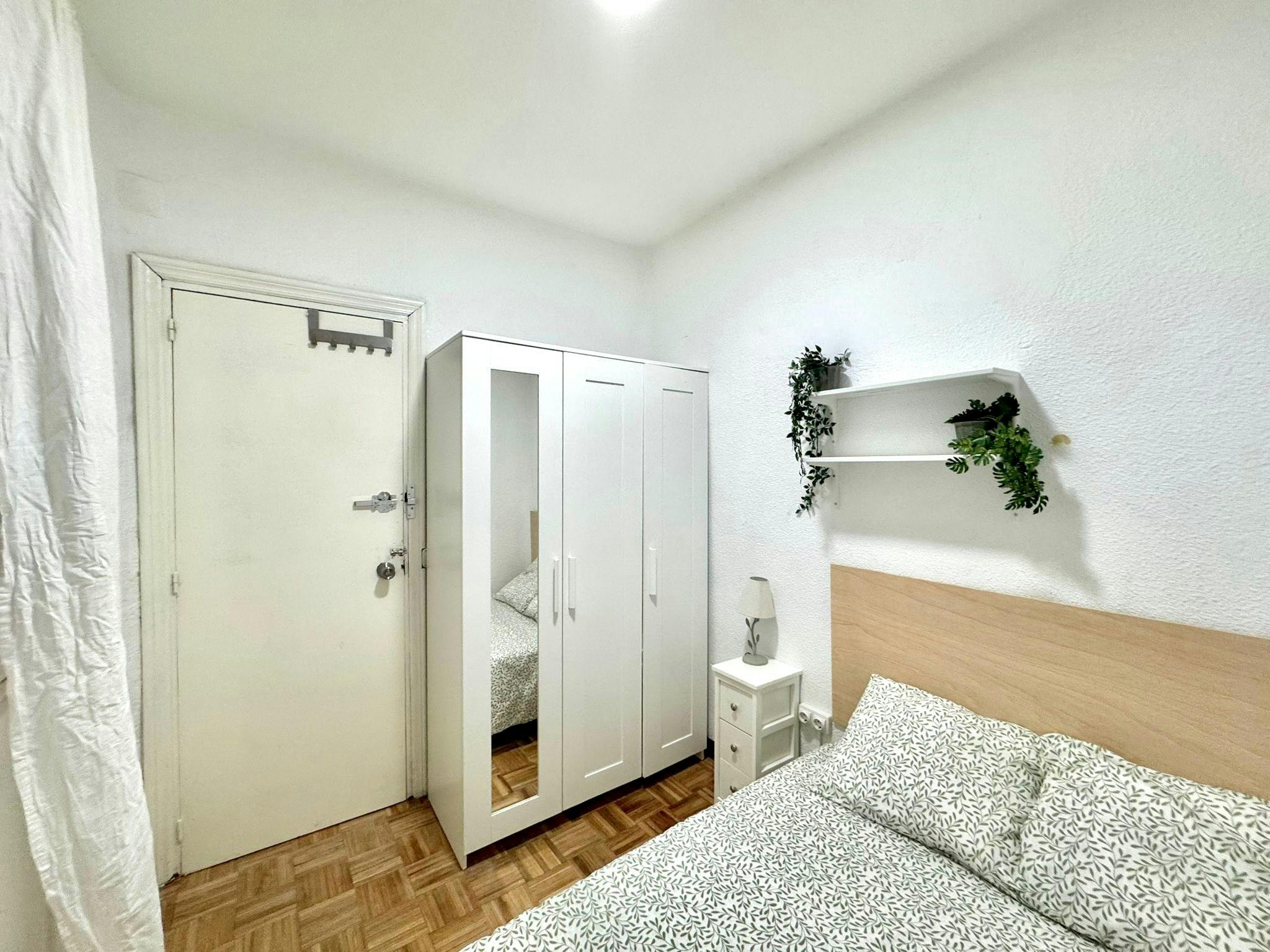 Private room in Calle del General Pardiñas, Madrid (1732250) ROOM