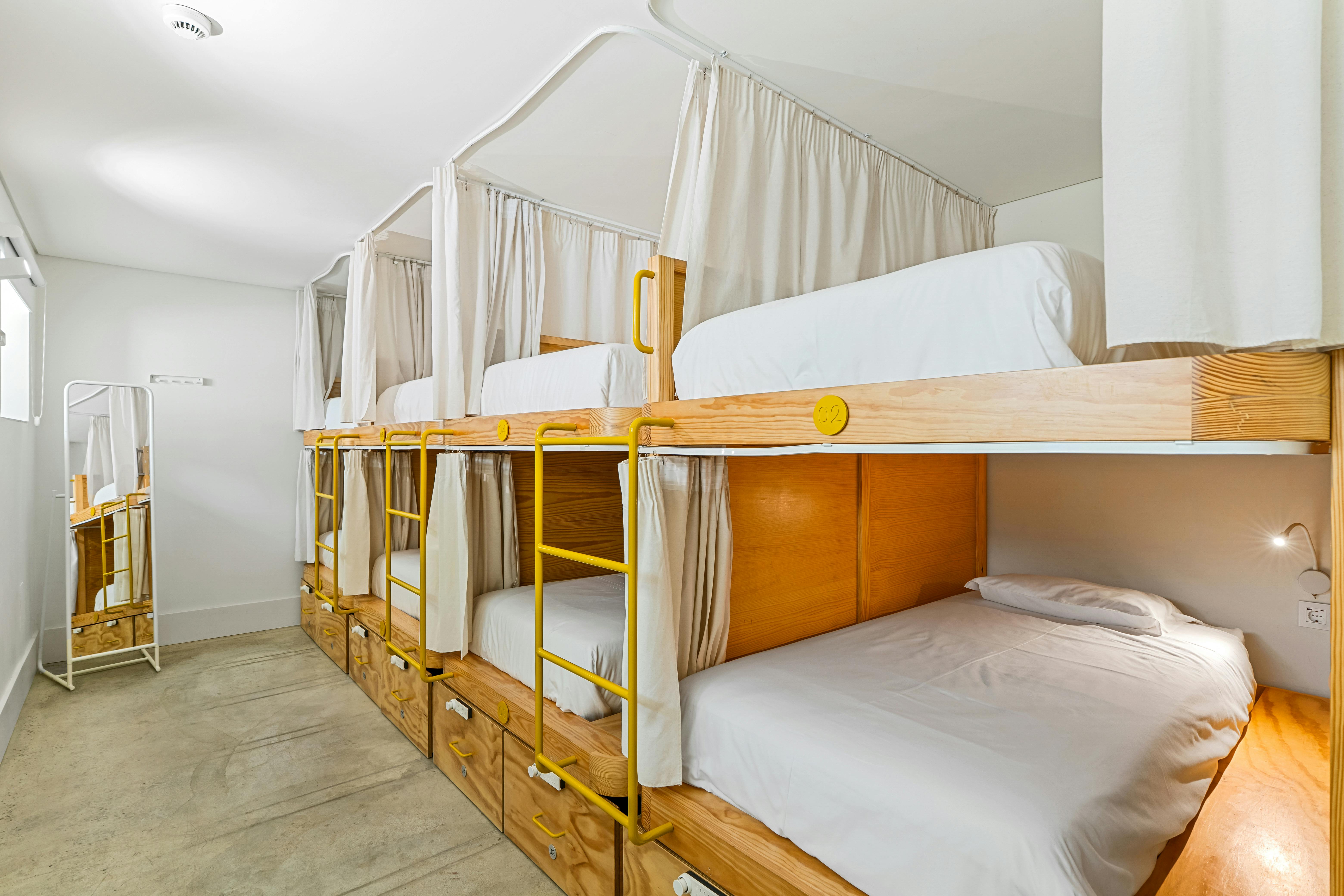 Quarto compartilhado para alugar por € 1.500 por mês em Parede, Rua Cândido dos Reis