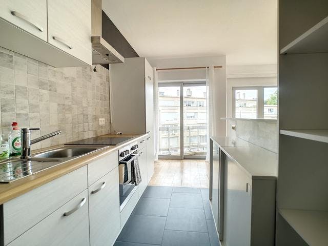2-Bedroom Apartment in Place Marie-José, Ixelles (1732281) room image 6
