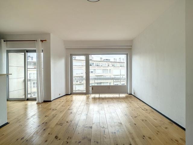 Appartement à louer pour 1 500 €/mois à Ixelles, Place Marie-José