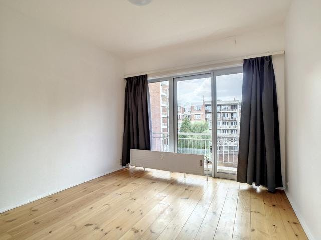 2-Bedroom Apartment in Place Marie-José, Ixelles (1732281) ROOM 3