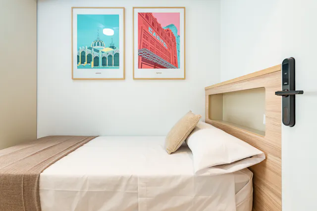 Private room in Carrer dels Sants Just i Pastor, Valencia (1732297) room image 2