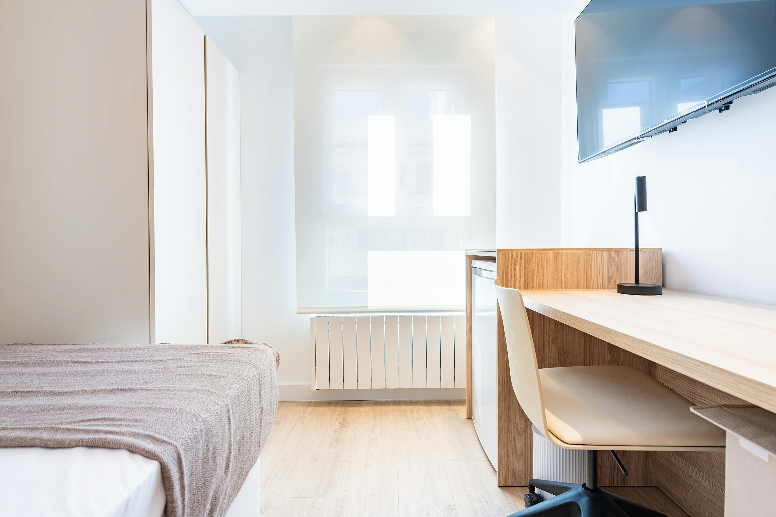 Private room in Carrer dels Sants Just i Pastor, Valencia (1732299) room image 2