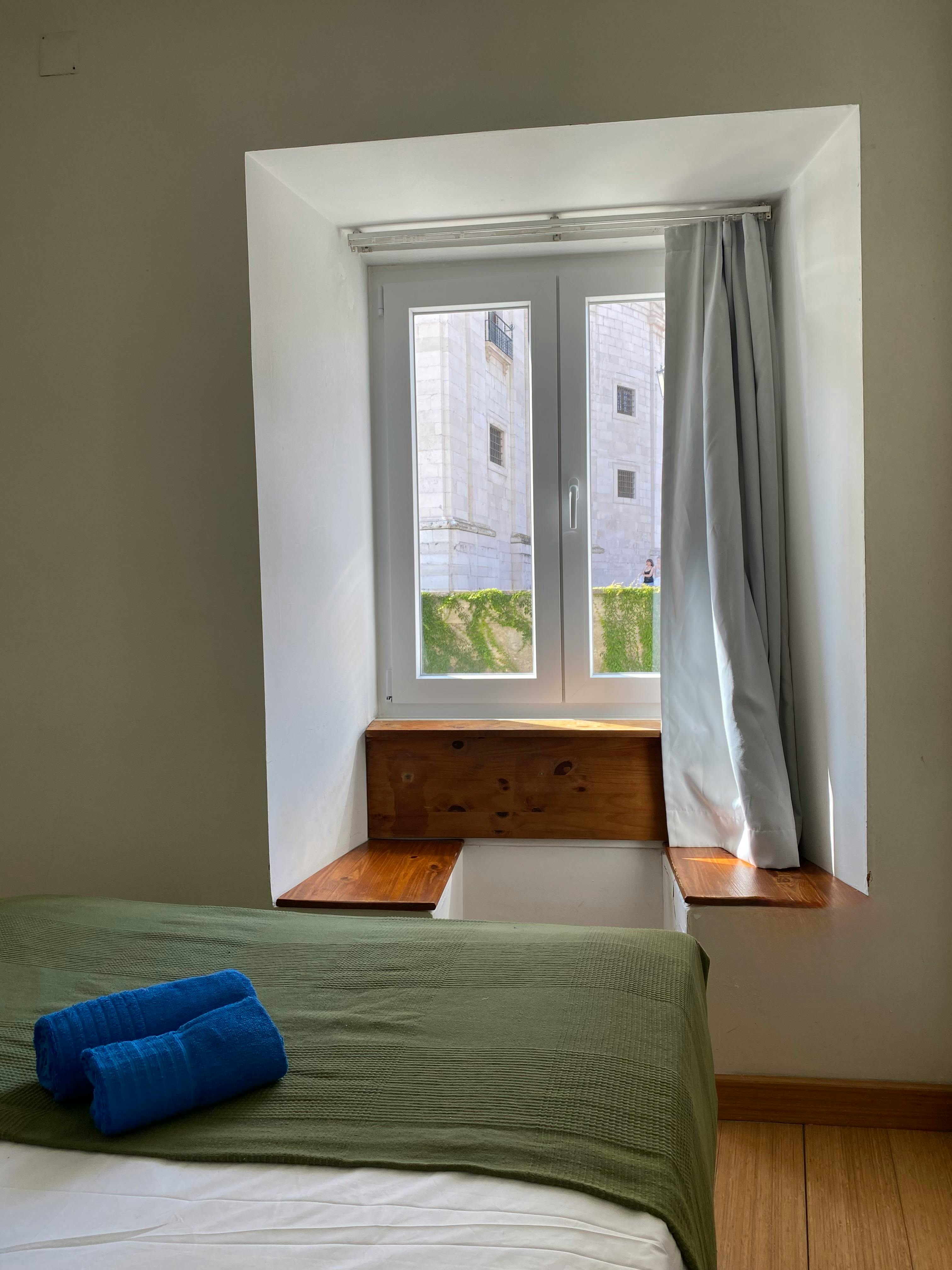 Appartamento in affitto a 1200 € al mese a Lisbon, Campo de Santa Clara