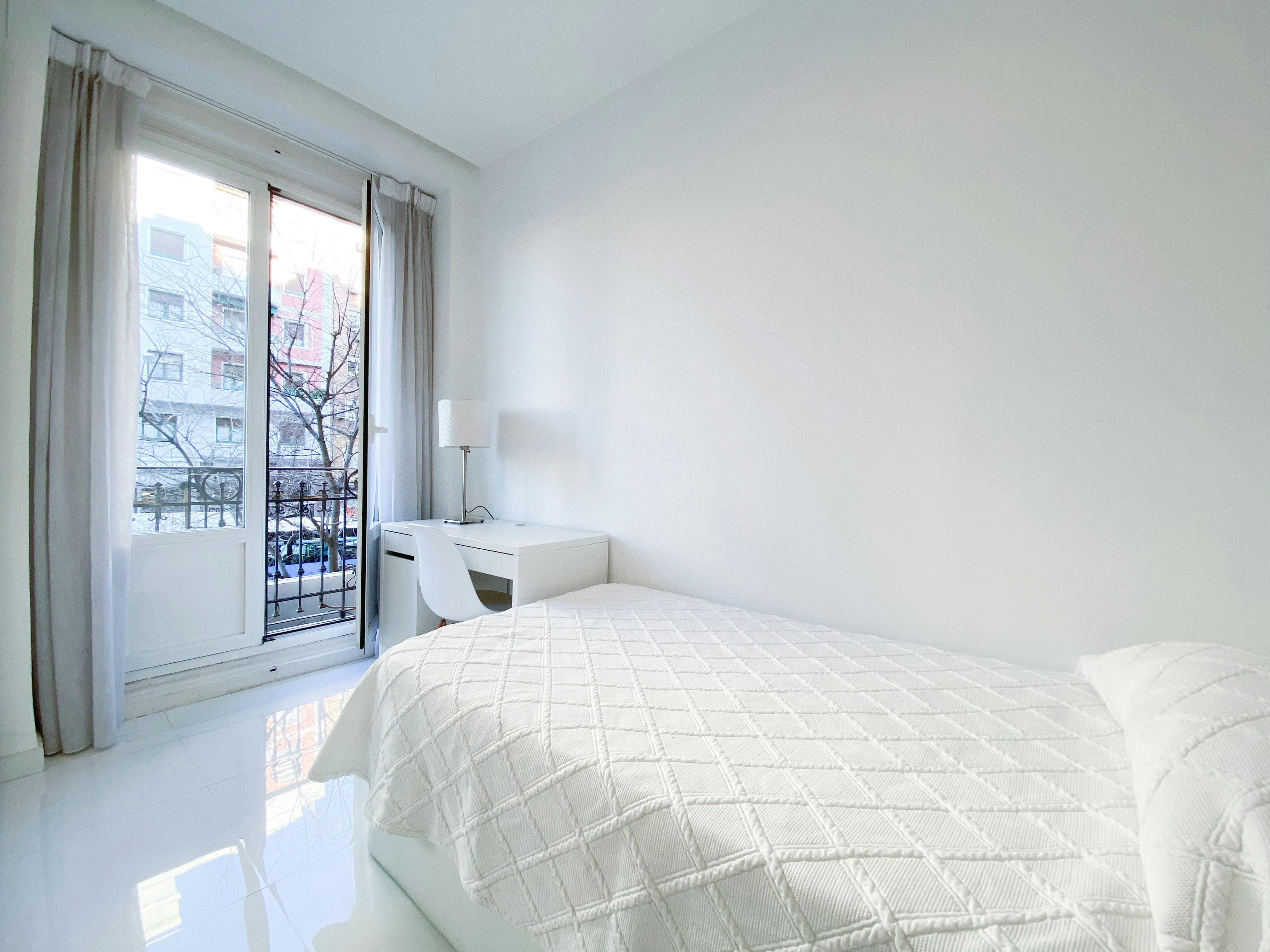 Glorieta Embajadores, Madrid preview