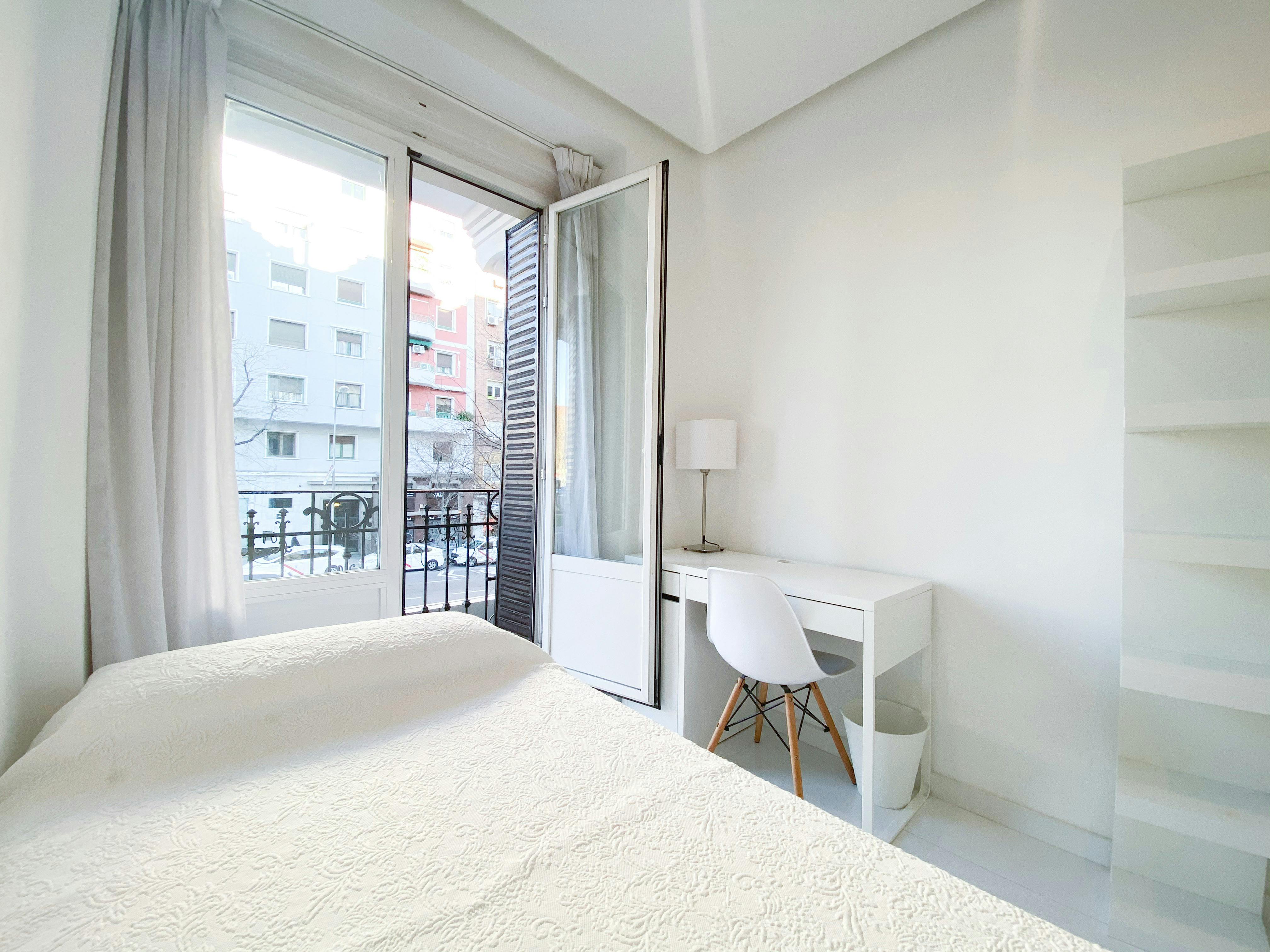 Glorieta Embajadores, Madrid preview