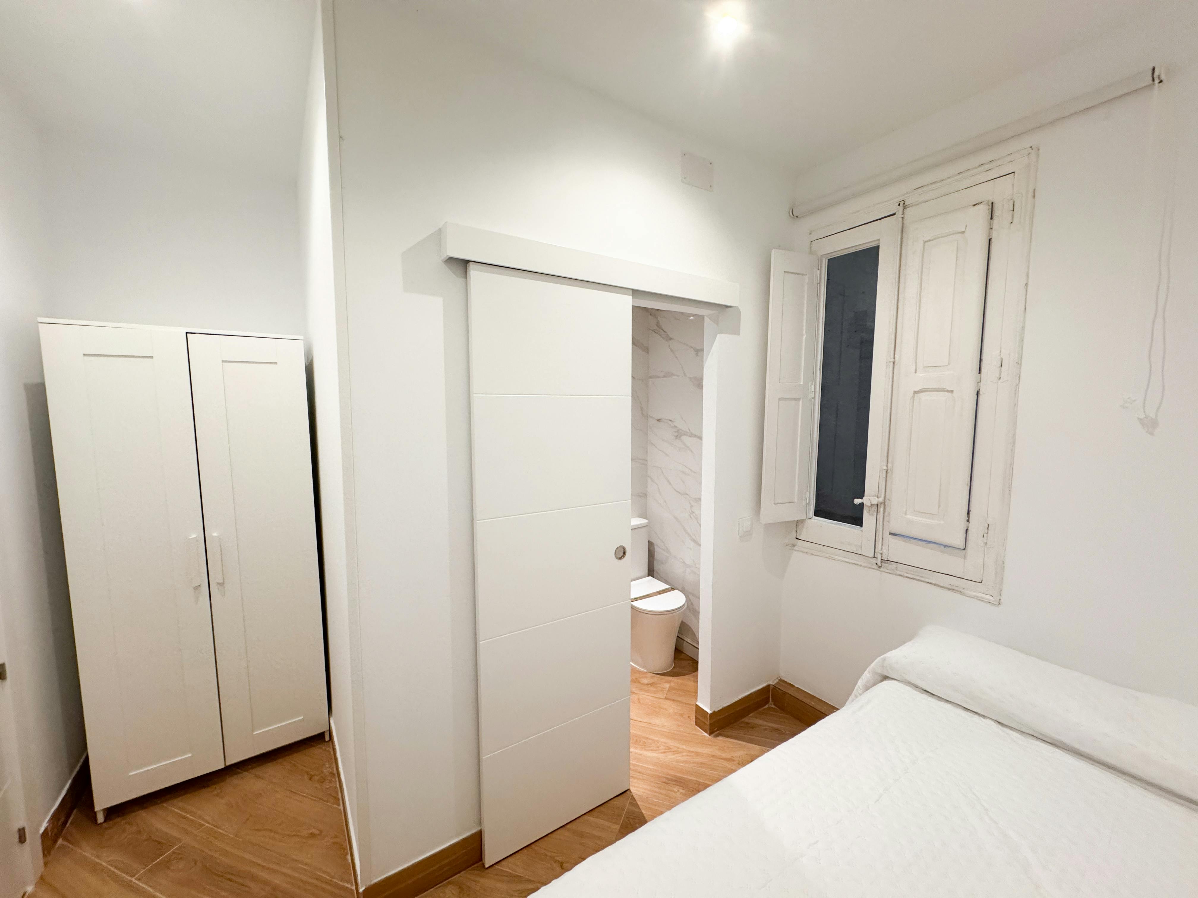 Glorieta Embajadores, Madrid preview