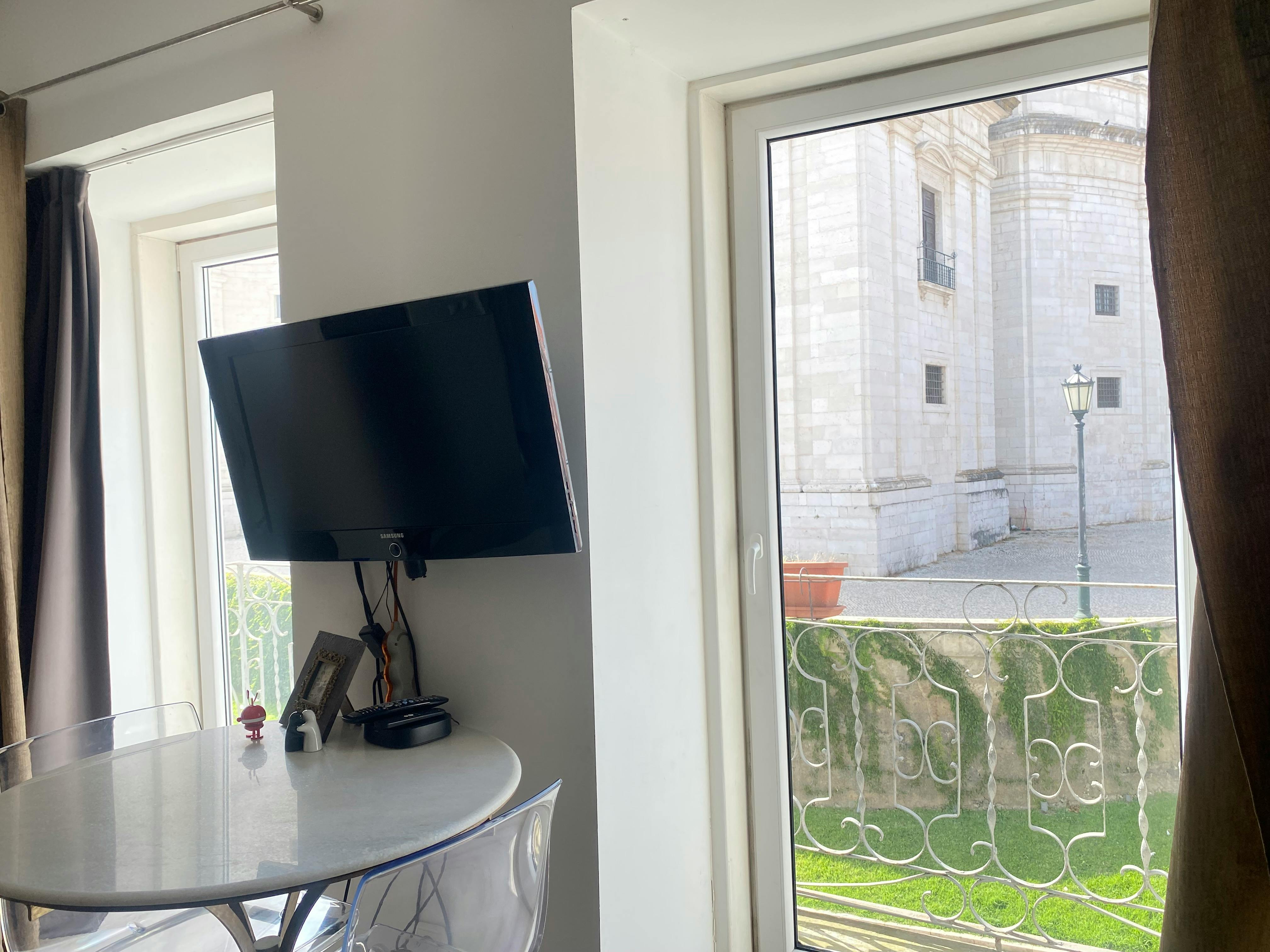 Apartment in Campo de Santa Clara, Lisbon (1732374) room image 1