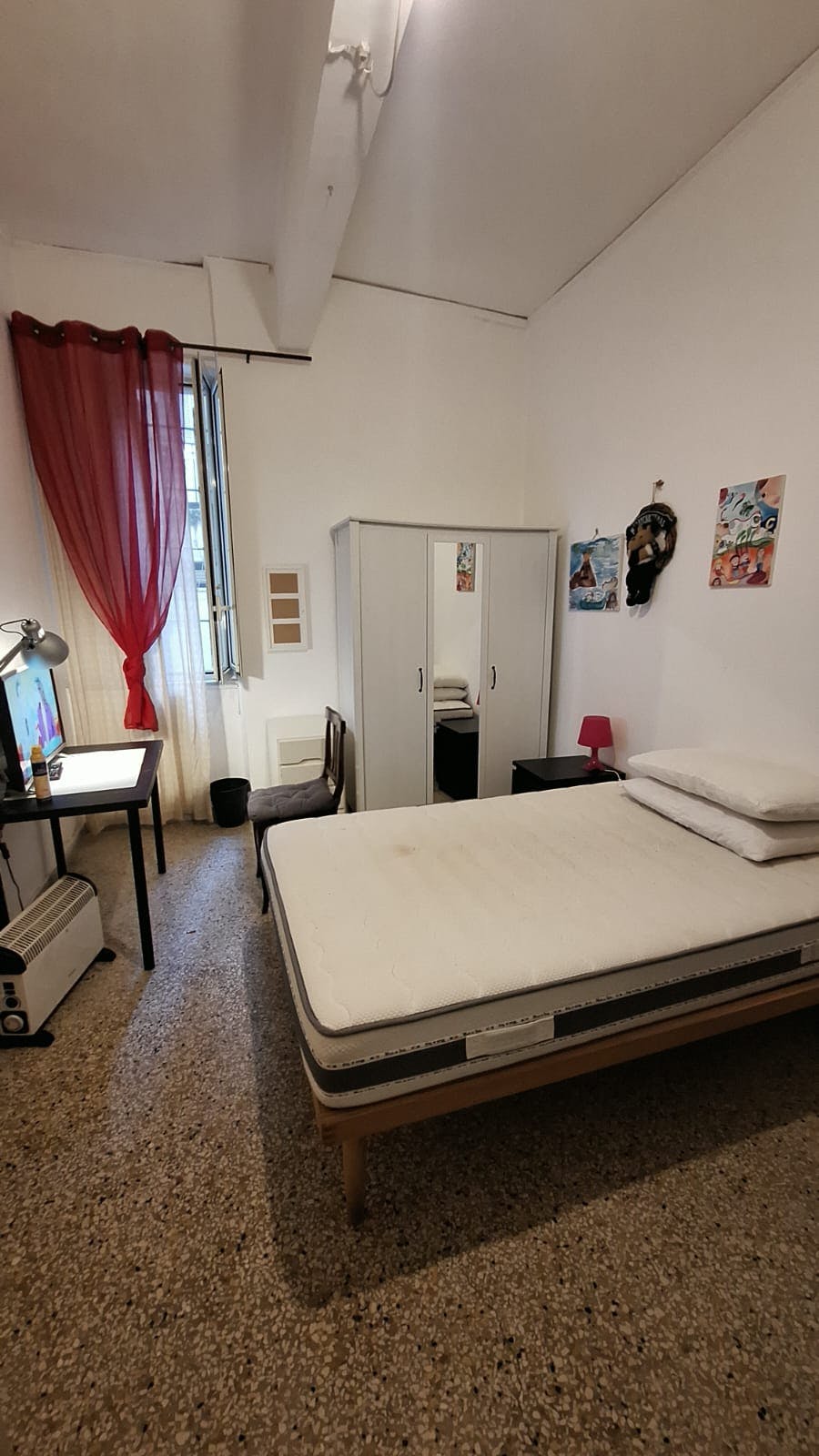 Pokój prywatny do wynajęcia za 490 € miesięcznie w mieście Naples, Vico Cariati