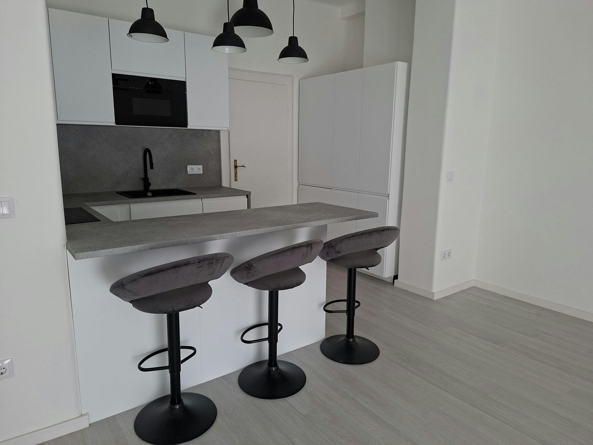 Appartement à louer pour 320 987 HUF/mois à Budapest, Vám utca