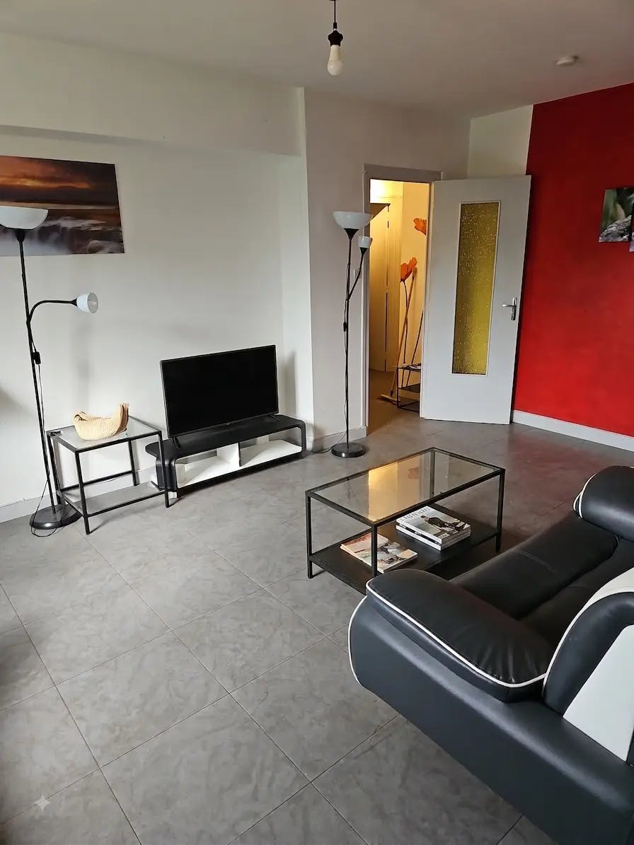 Apartamento para alugar por € 750 por mês em Saint-Étienne, Rue Roger Salengro