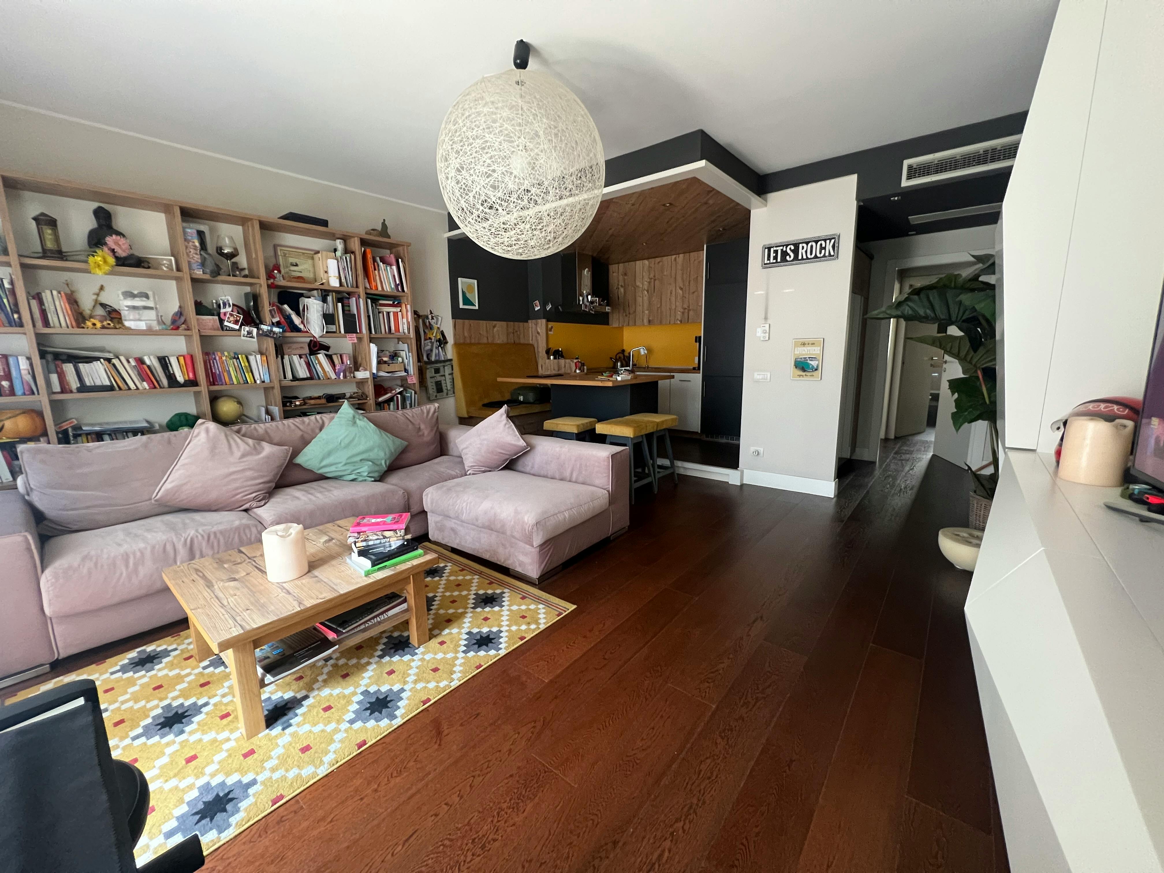 Apartment for rent for €2,500 per month in Milan, Via Pola