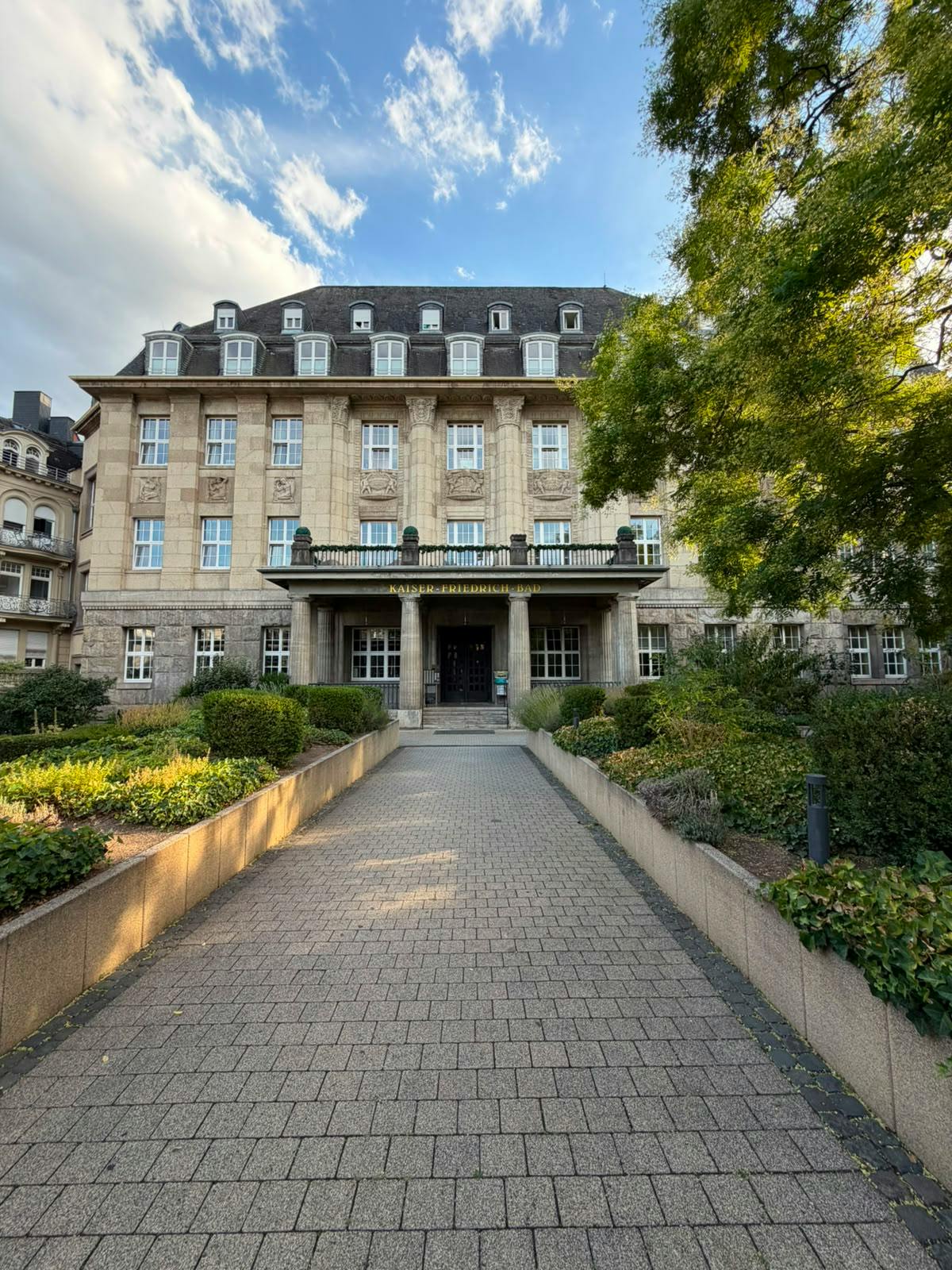 Apartamento para alugar por € 1.750 por mês em Wiesbaden, Langgasse