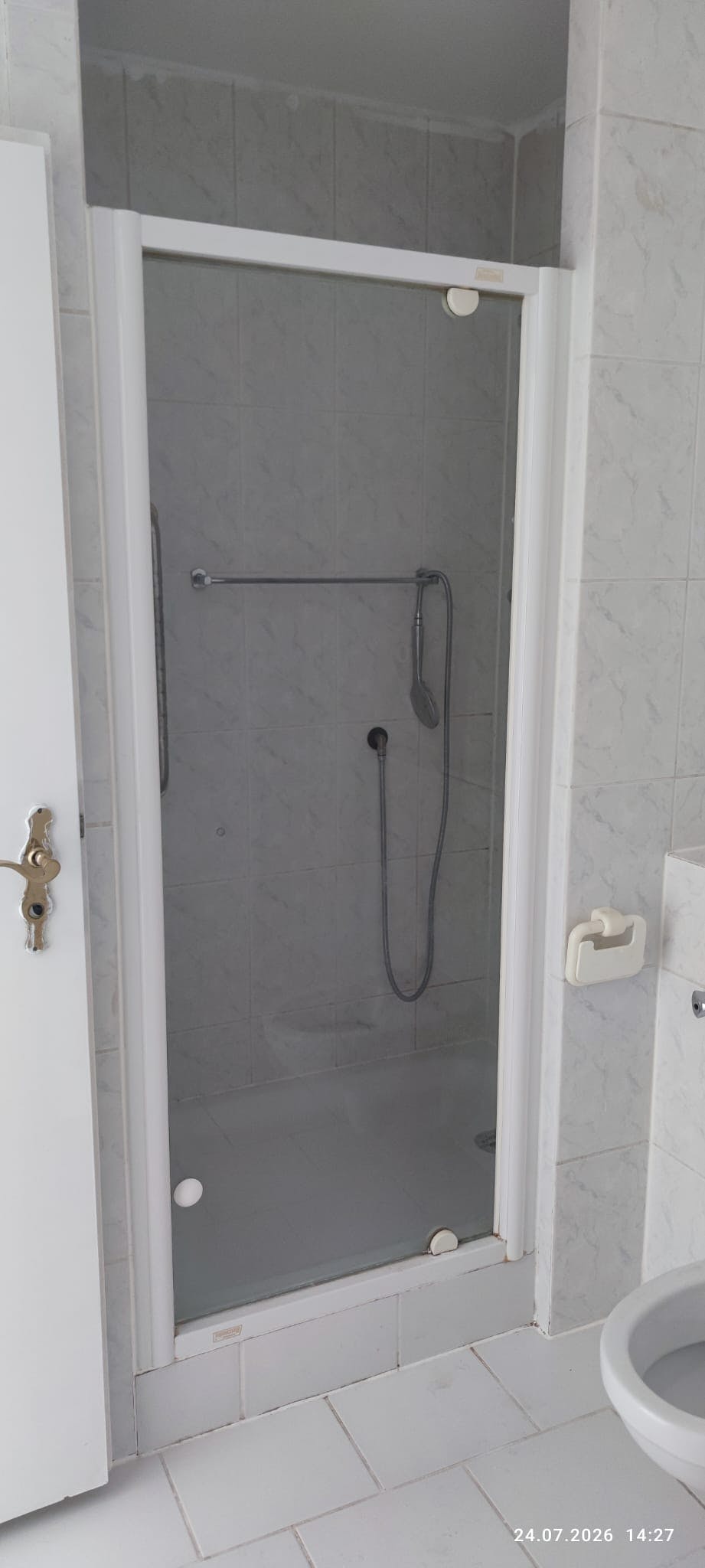 2-Bedroom Apartment in Beltweg, Munich (1732537) room image 9