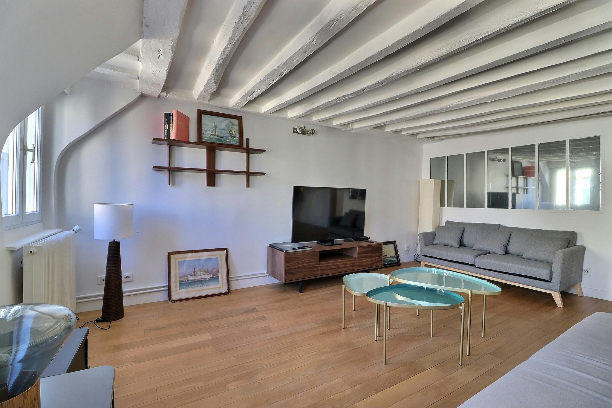 1-Bedroom Apartment in Rue Laffitte, Paris (1732586) ROOM 2