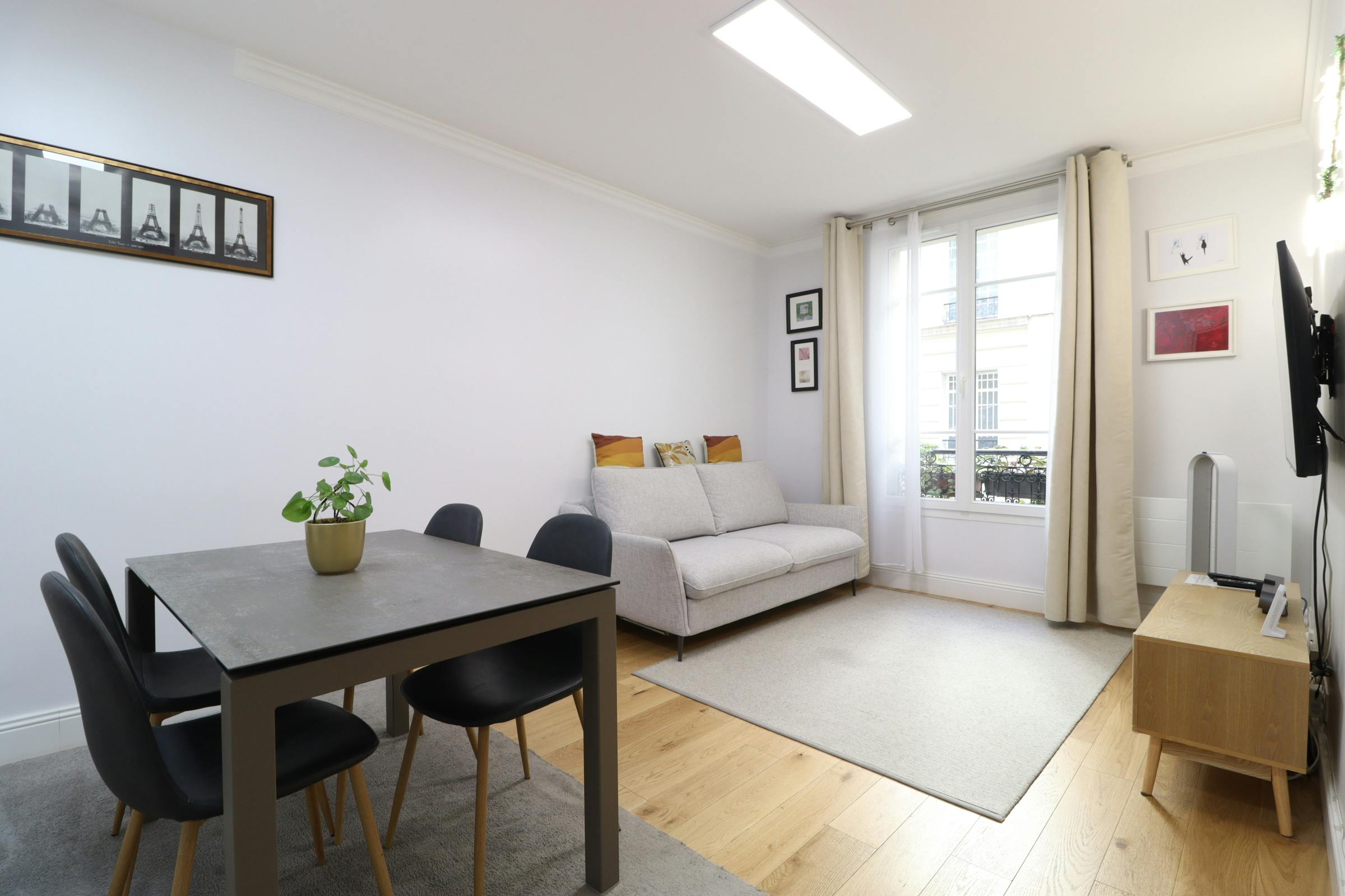 Rue Fourcroy, Paris preview