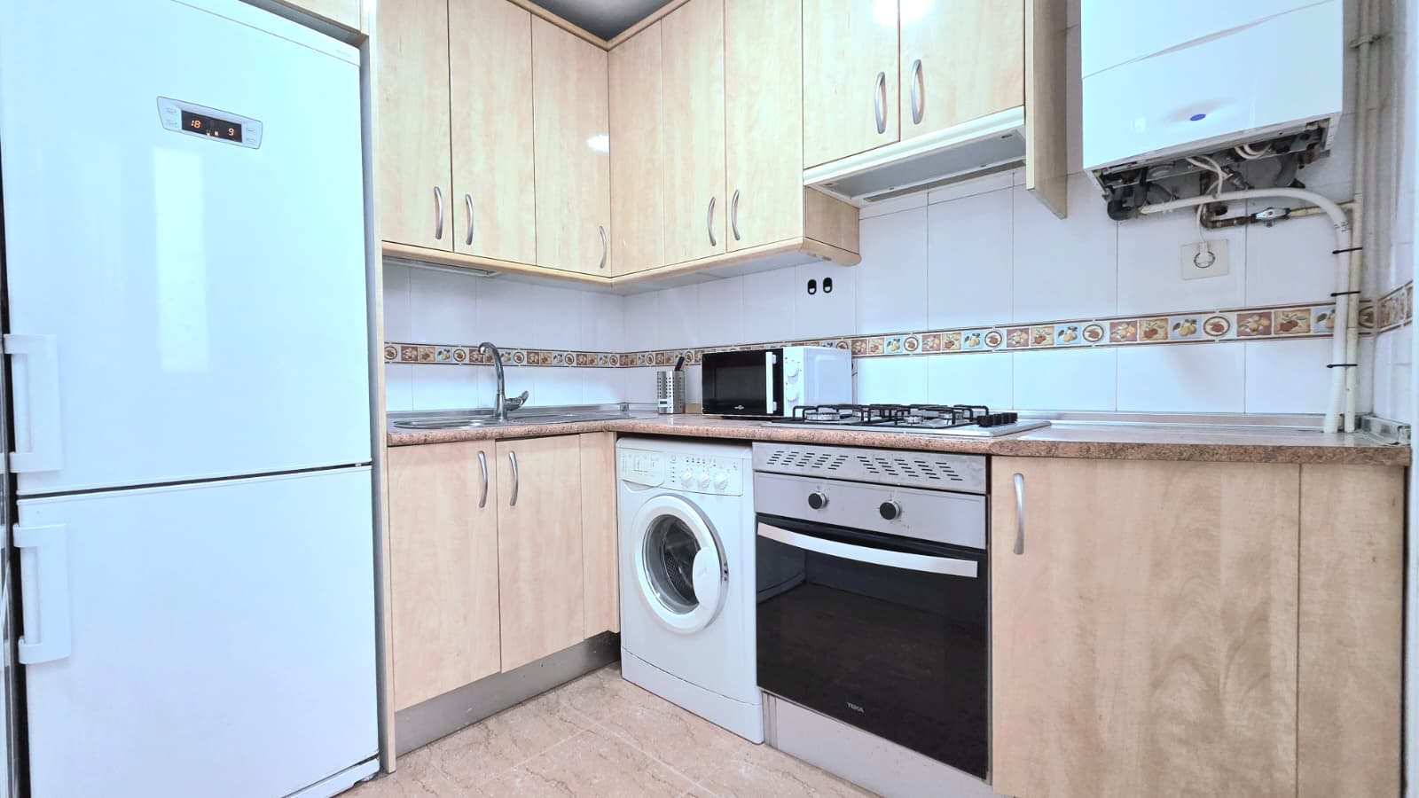 2-Bedroom Apartment in Calle de Trafalgar, Madrid (1732591) room image 2