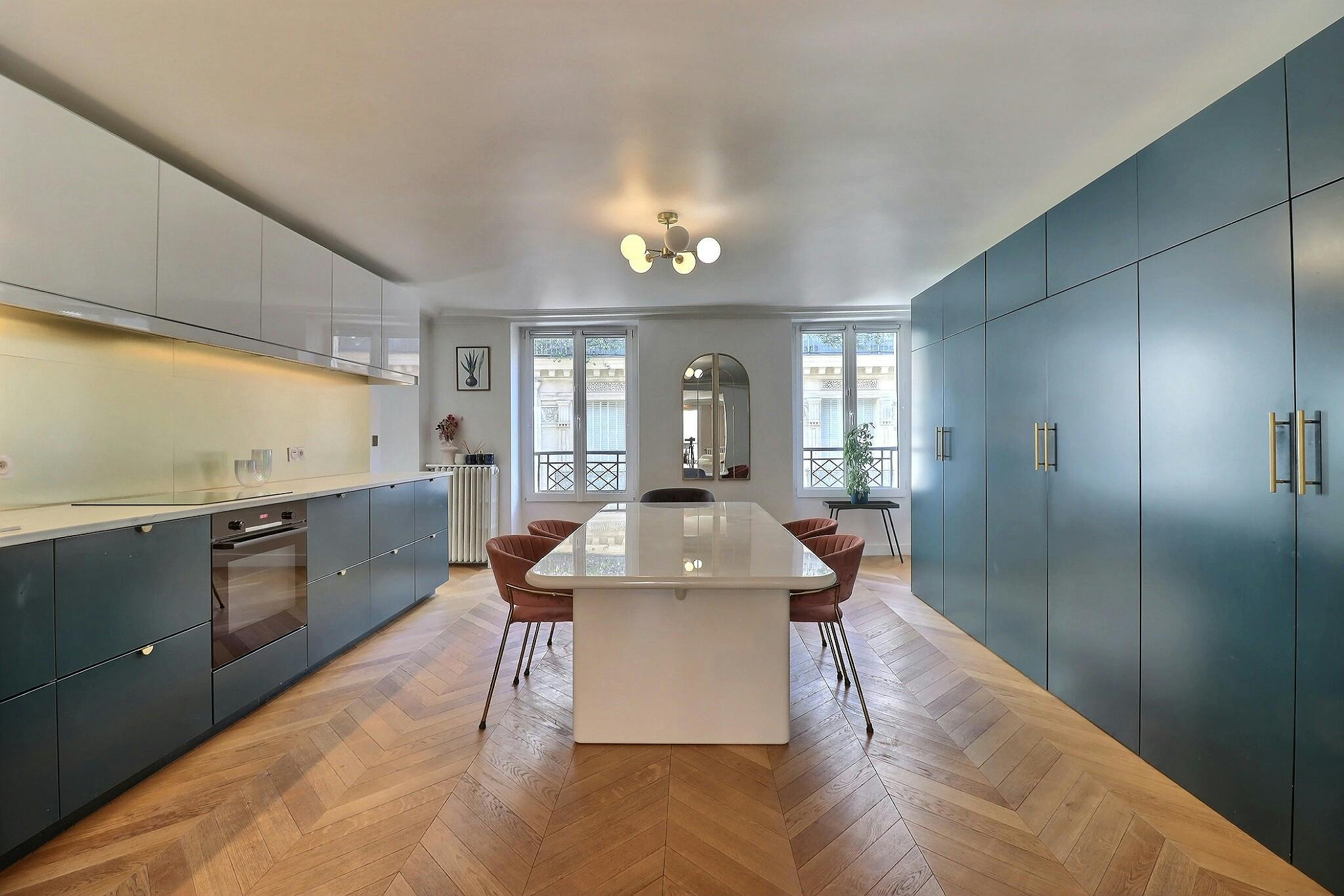 1-Bedroom Apartment in Rue de Surène, Paris (1732645) ROOM 1