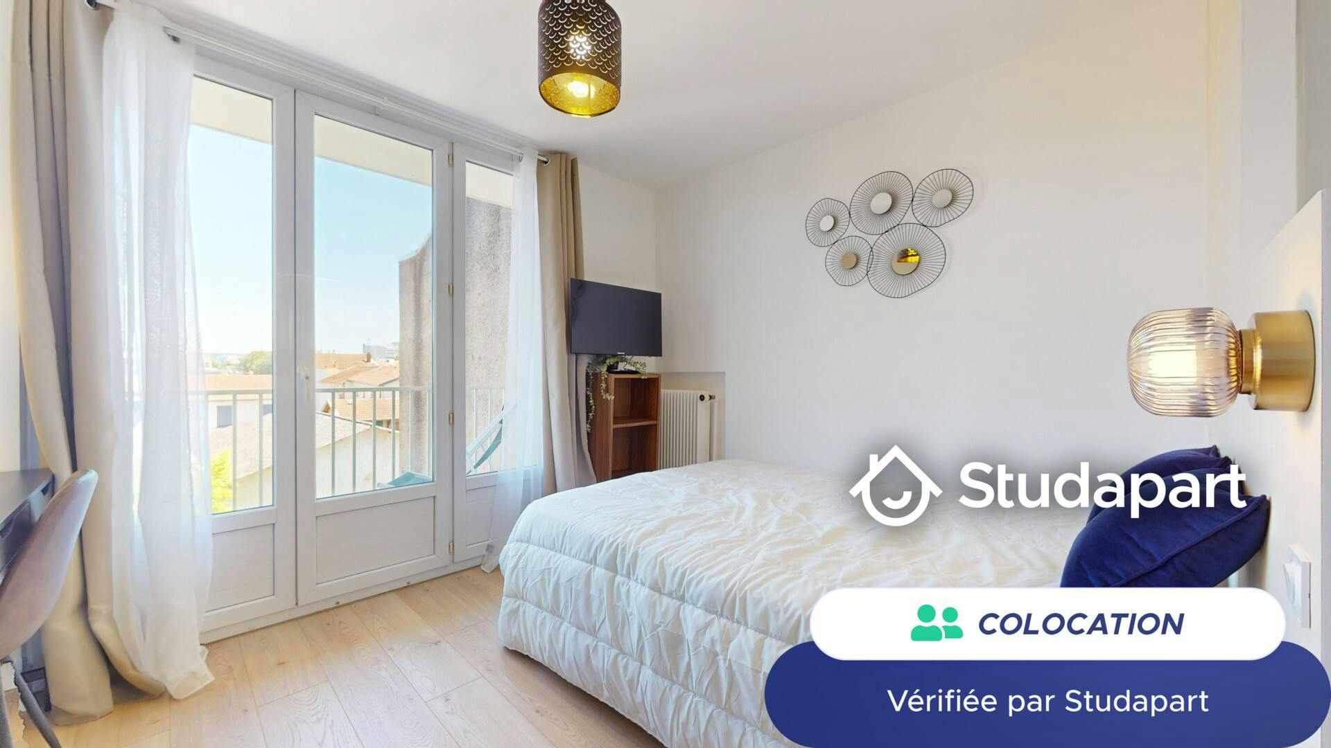 Private room for rent on Rue Longefer, Lyon - Vue 4