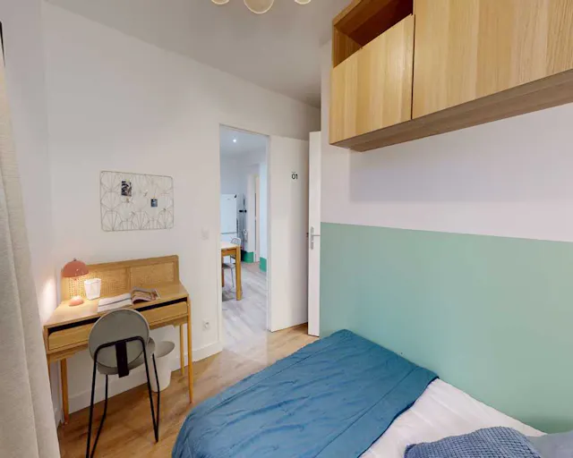 Private room in Rue du Buisson Saint-Louis, Paris (1732676) room image 2