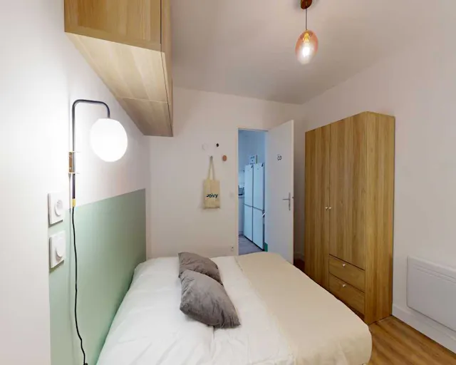 Private room in Rue du Buisson Saint-Louis, Paris (1732677) room image 1