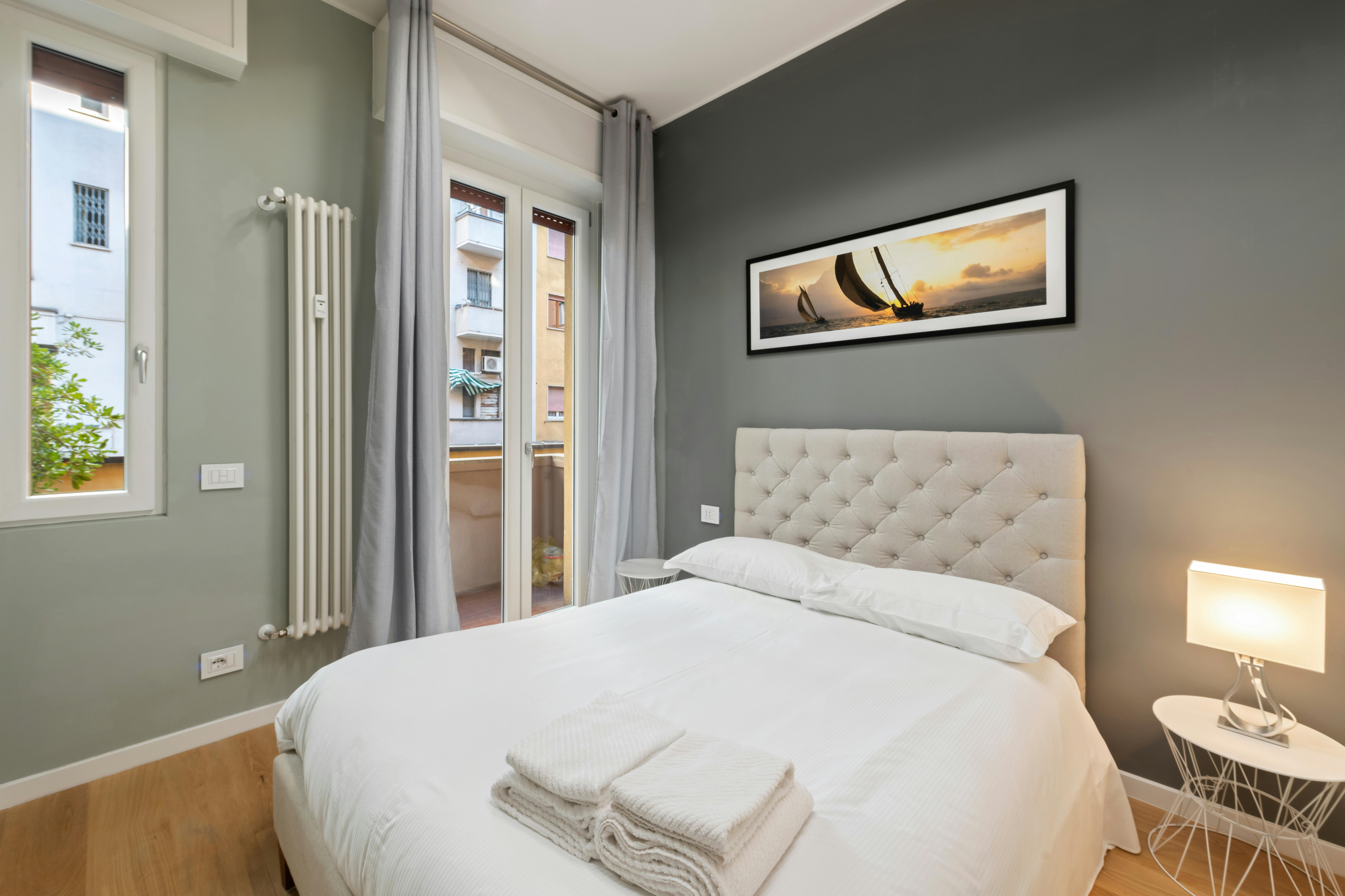 1-Bedroom Apartment in Via Pietro da Cemmo, Milan (1732688) room image 10