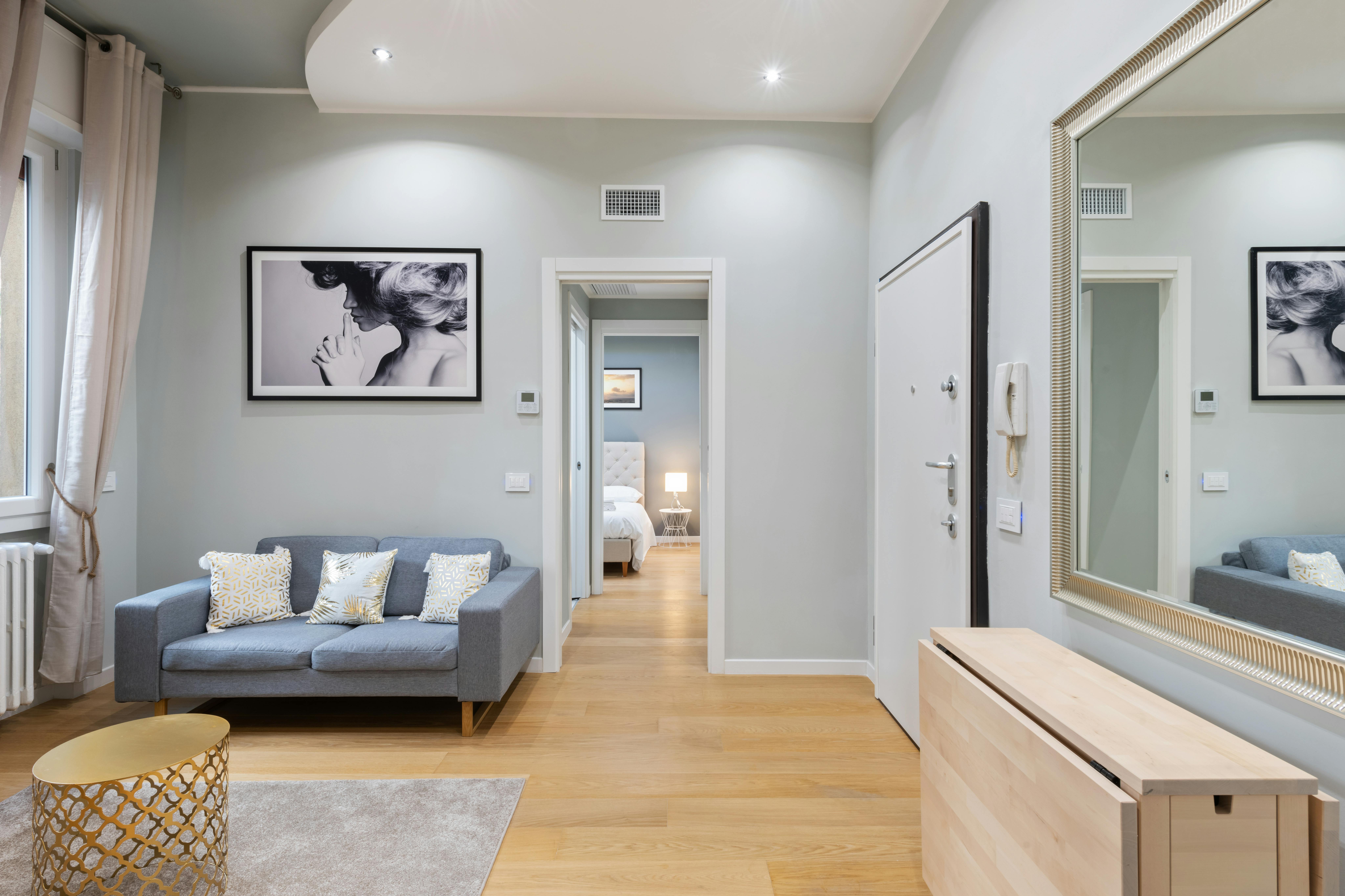 1-Bedroom Apartment in Via Pietro da Cemmo, Milan (1732688) room image 1