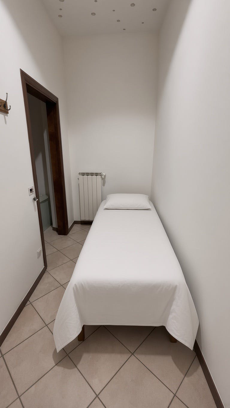 2-Bedroom Apartment in Viale Fratelli Rosselli, Florence (1732744) ROOM 1
