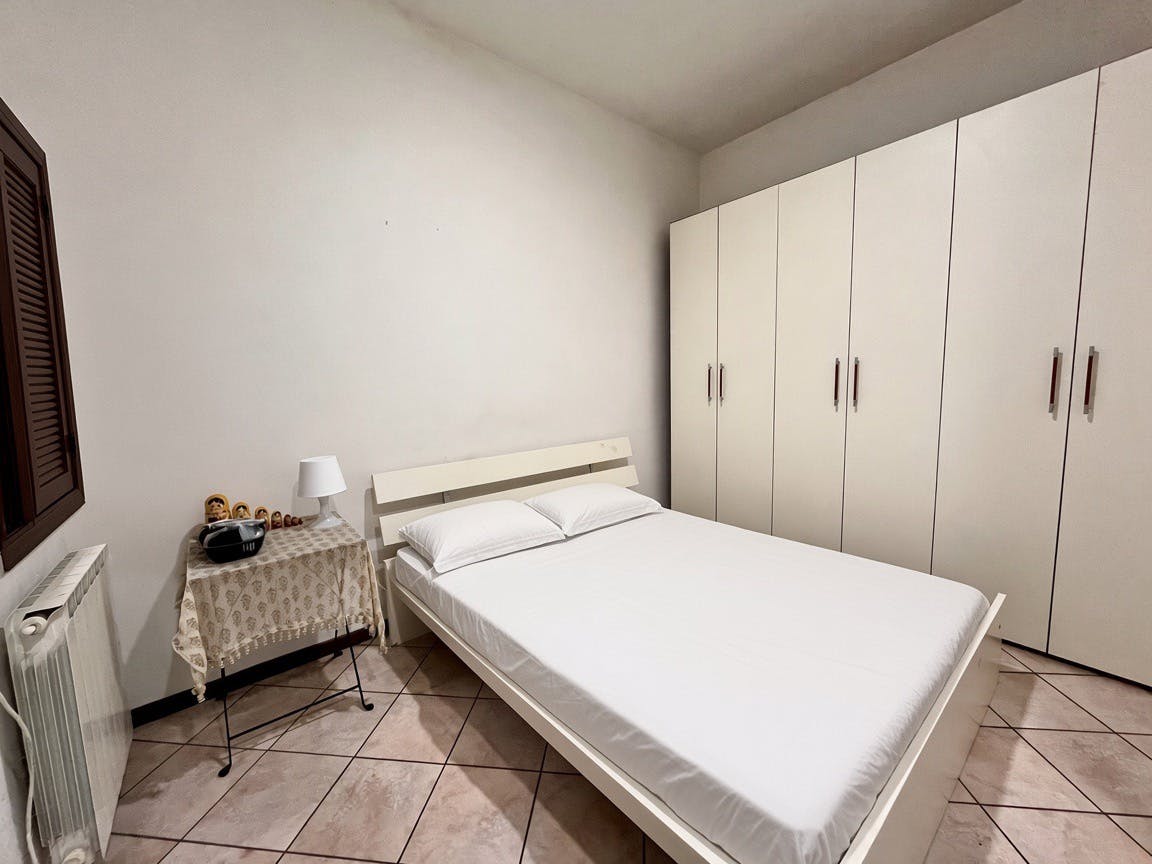 2-Bedroom Apartment in Viale Fratelli Rosselli, Florence (1732744) ROOM 2