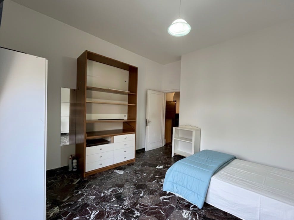4-Bedroom Apartment in Via Giambattista Lulli, Florence (1732786) room image 9