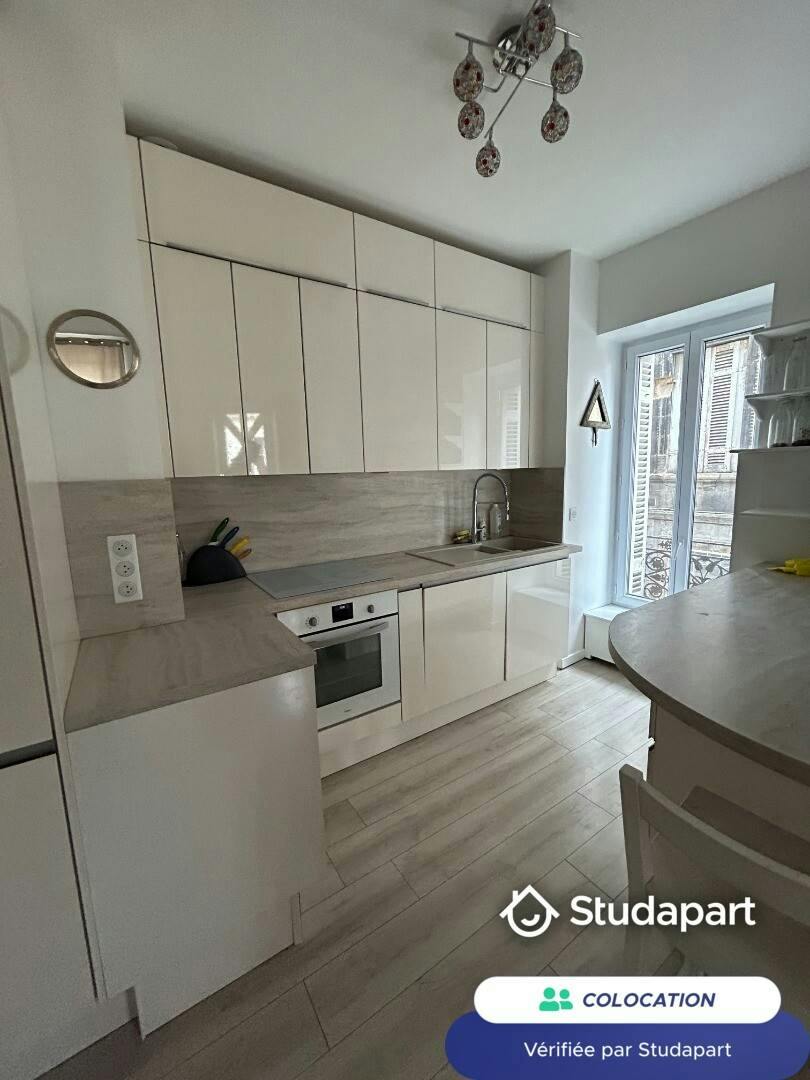 Private room for rent on Rue de Bègles, Bordeaux - View 5