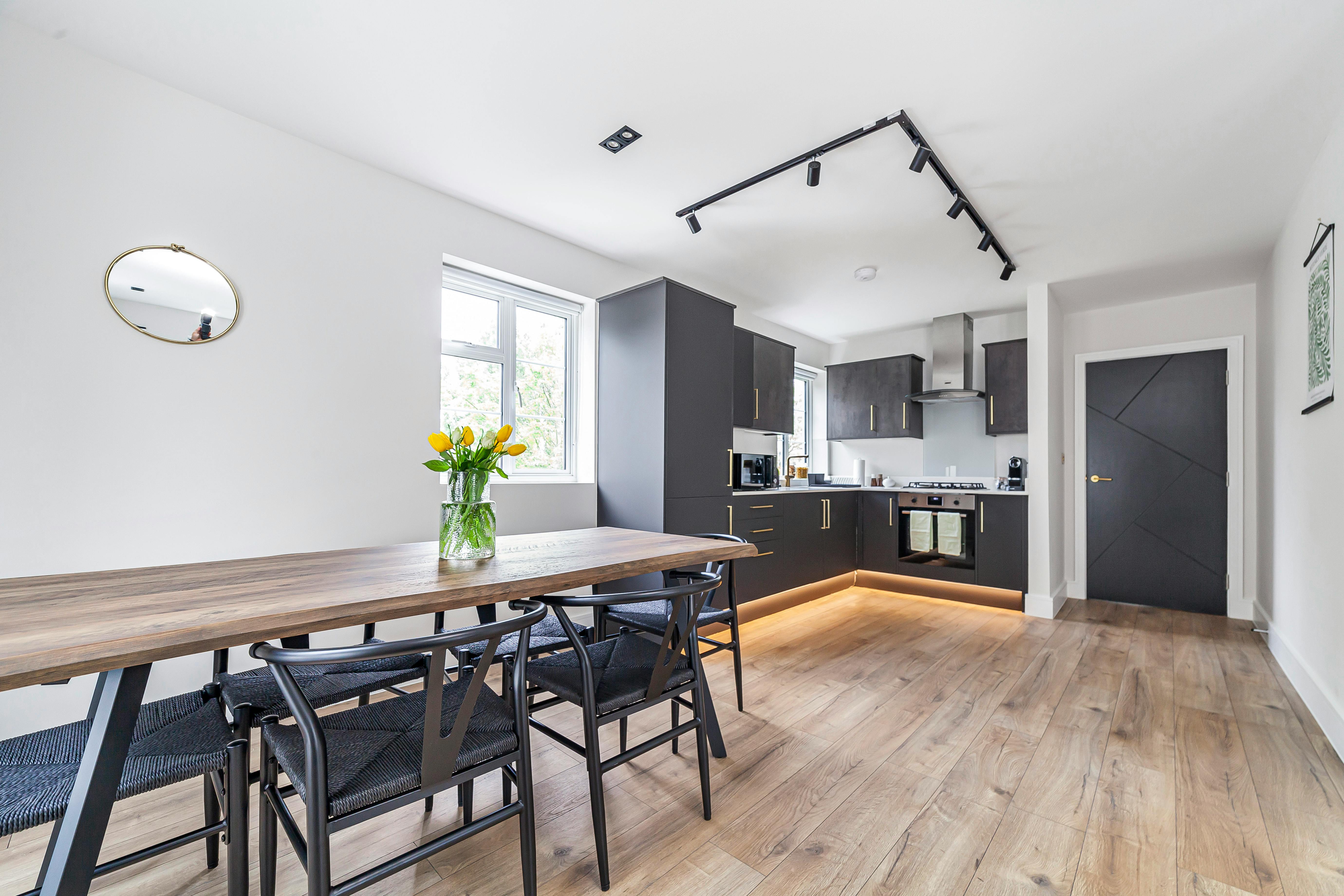 Квартира сдается в аренду за 5 000 £ в месяц в Wembley, Lawns Court