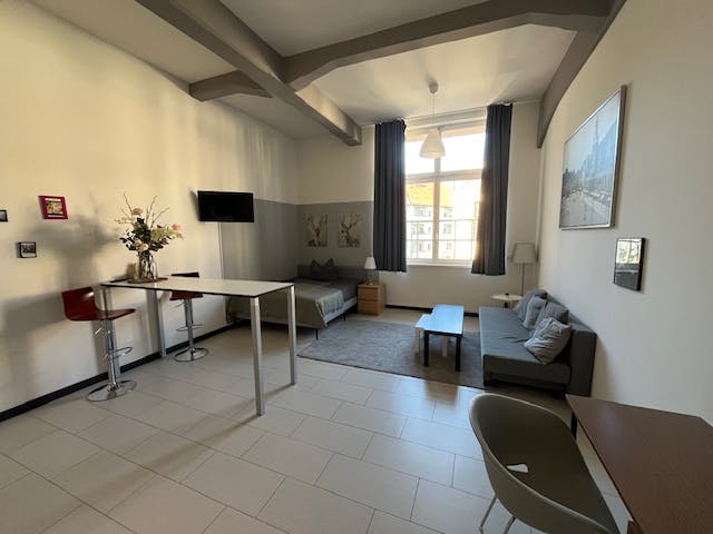 Studio for rent for €999 per month in Leipzig, Paul-List-Straße