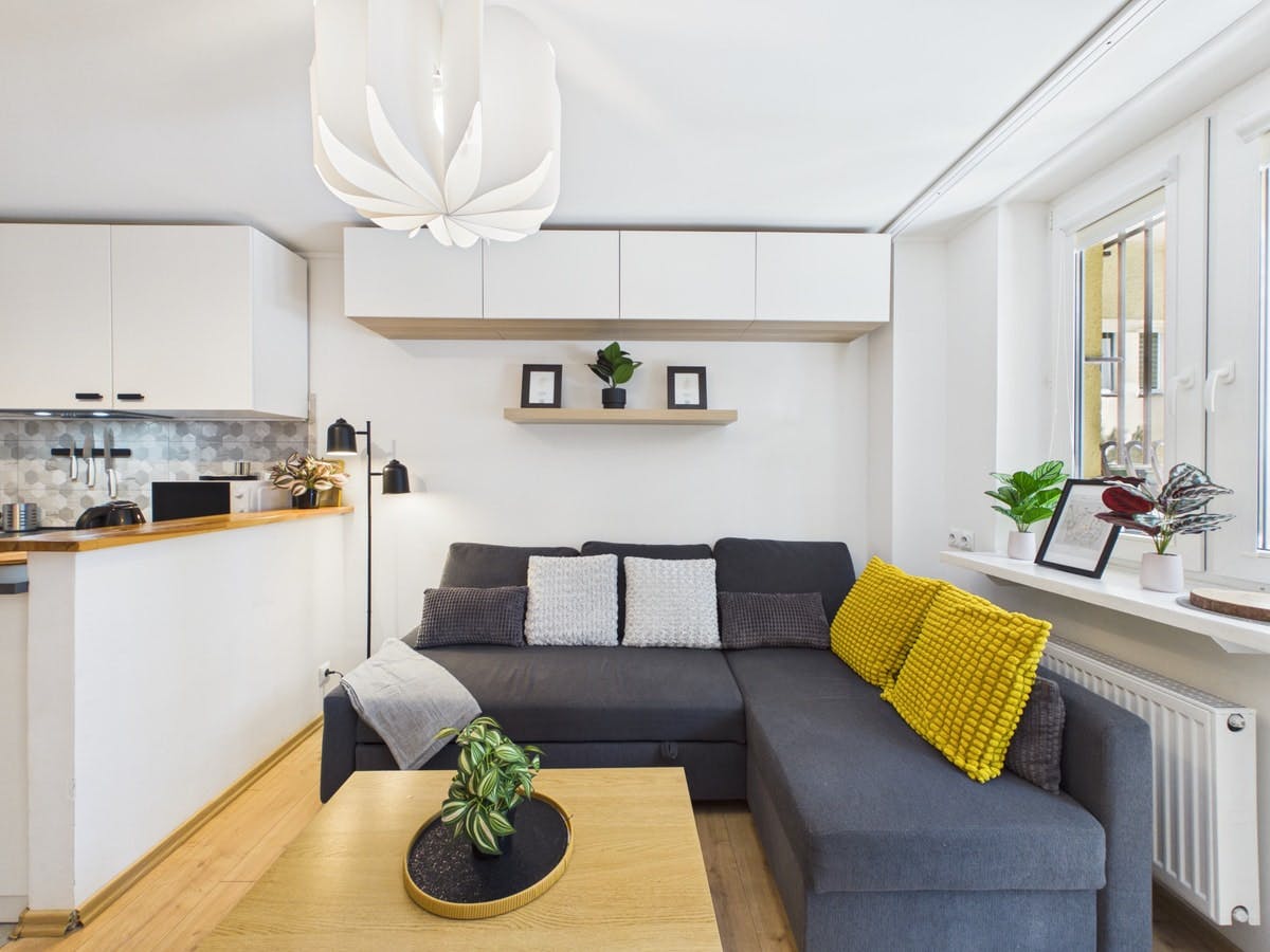 Srebrna, Warsaw preview